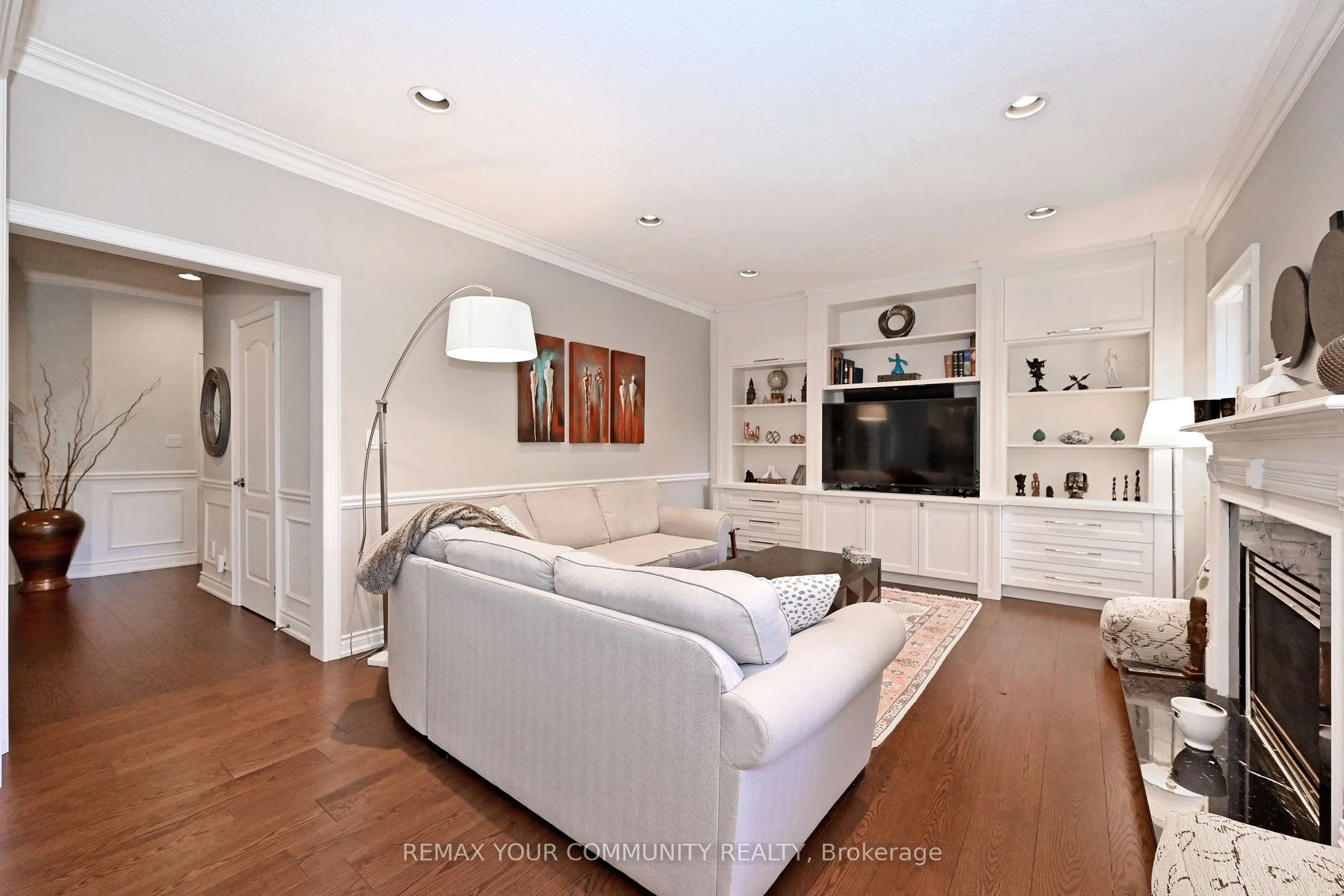 73 Sprucewood Drive E