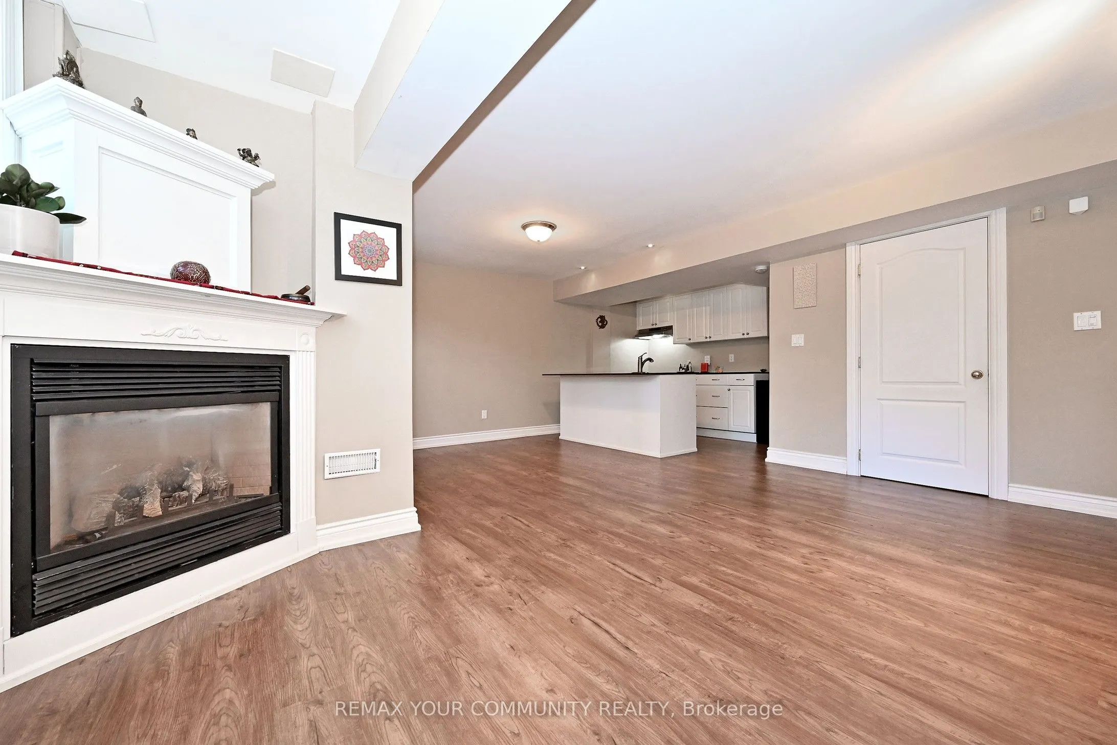 73 Sprucewood Drive E