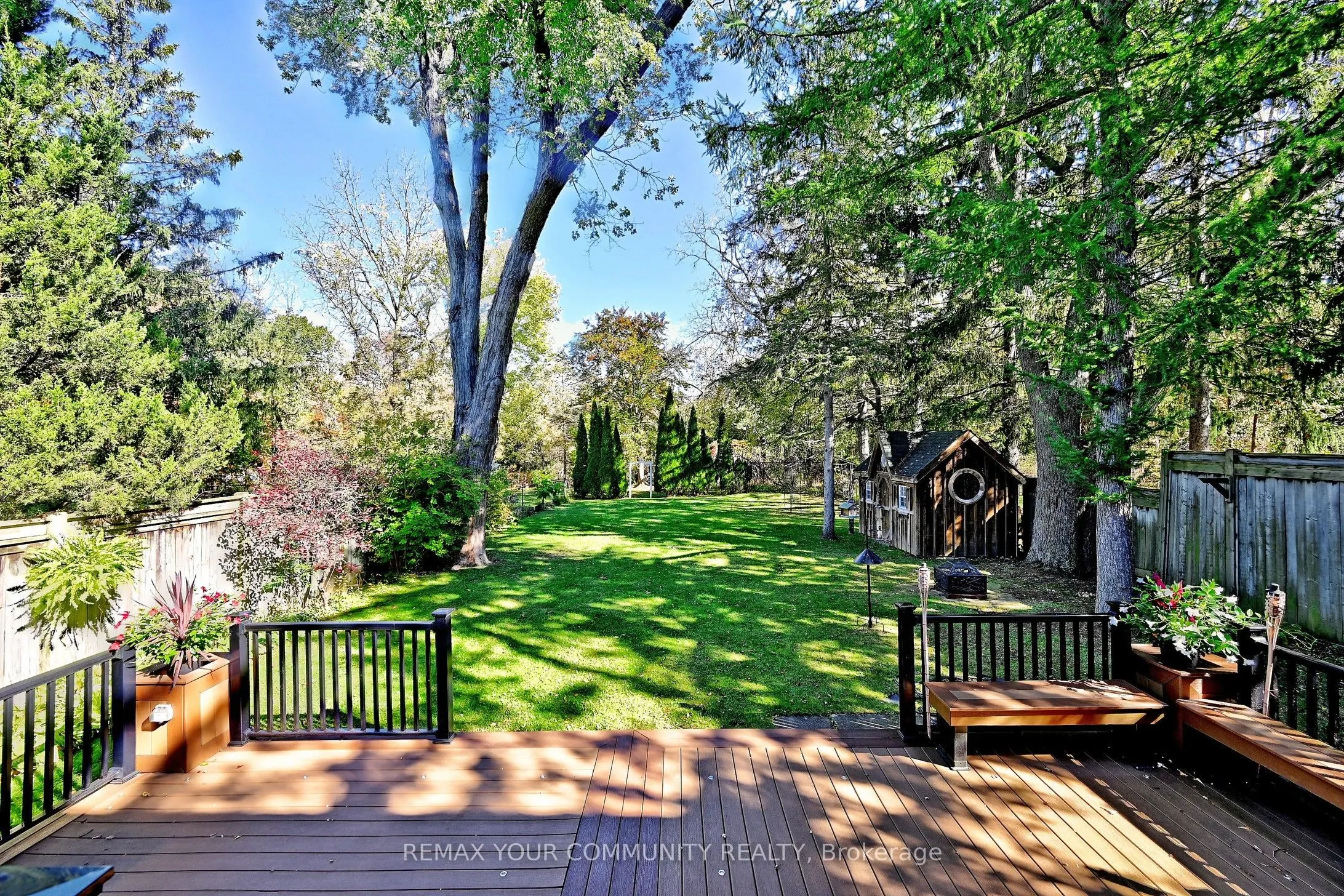 73 Sprucewood Drive E