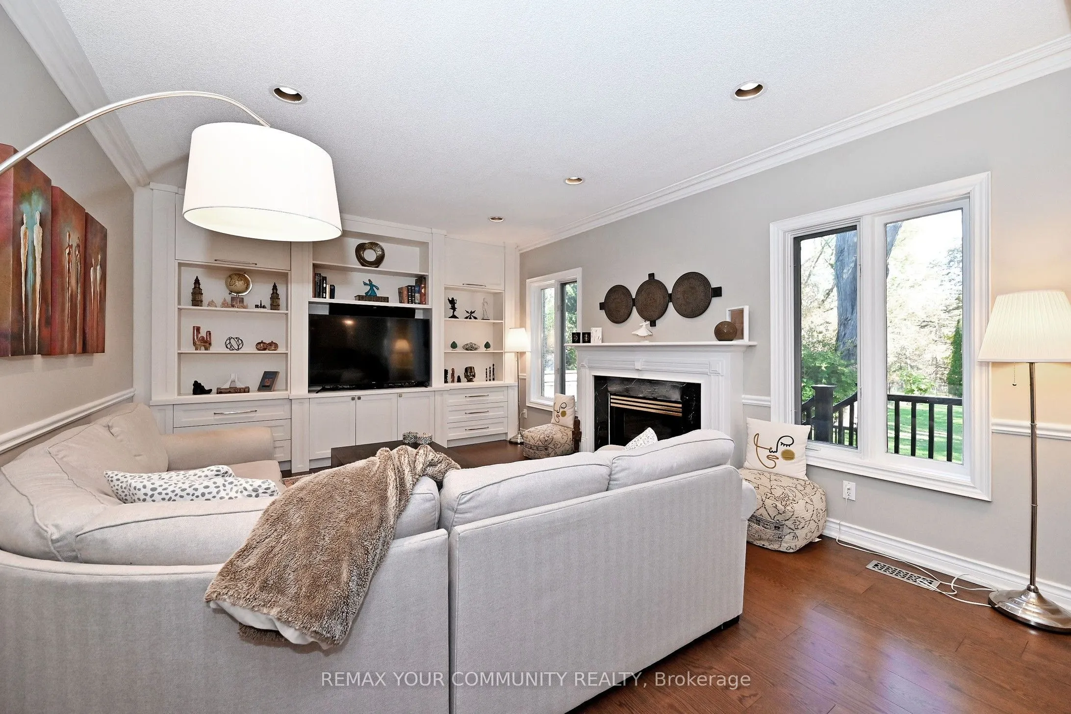 73 Sprucewood Drive E