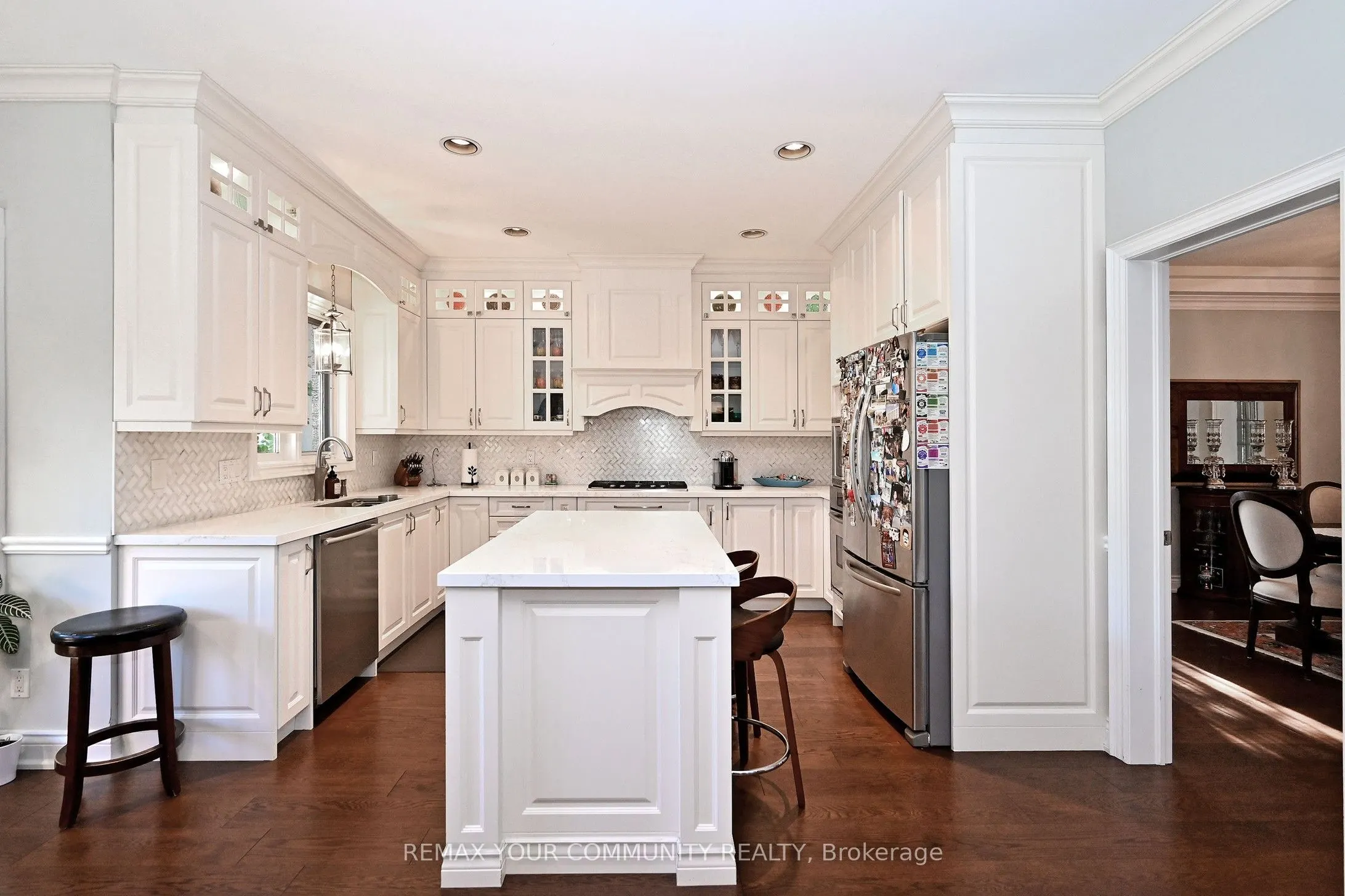 73 Sprucewood Drive E