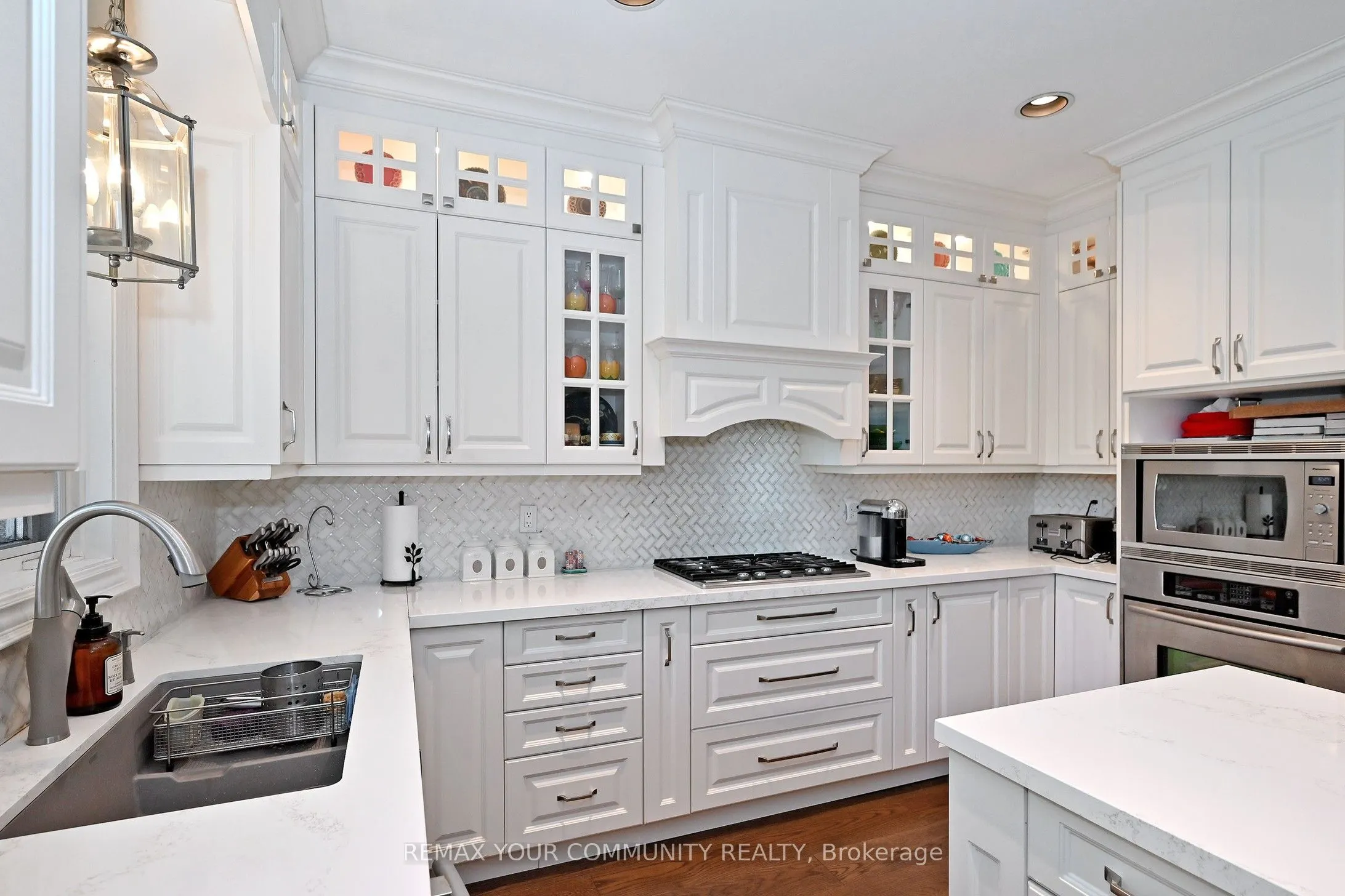 73 Sprucewood Drive E