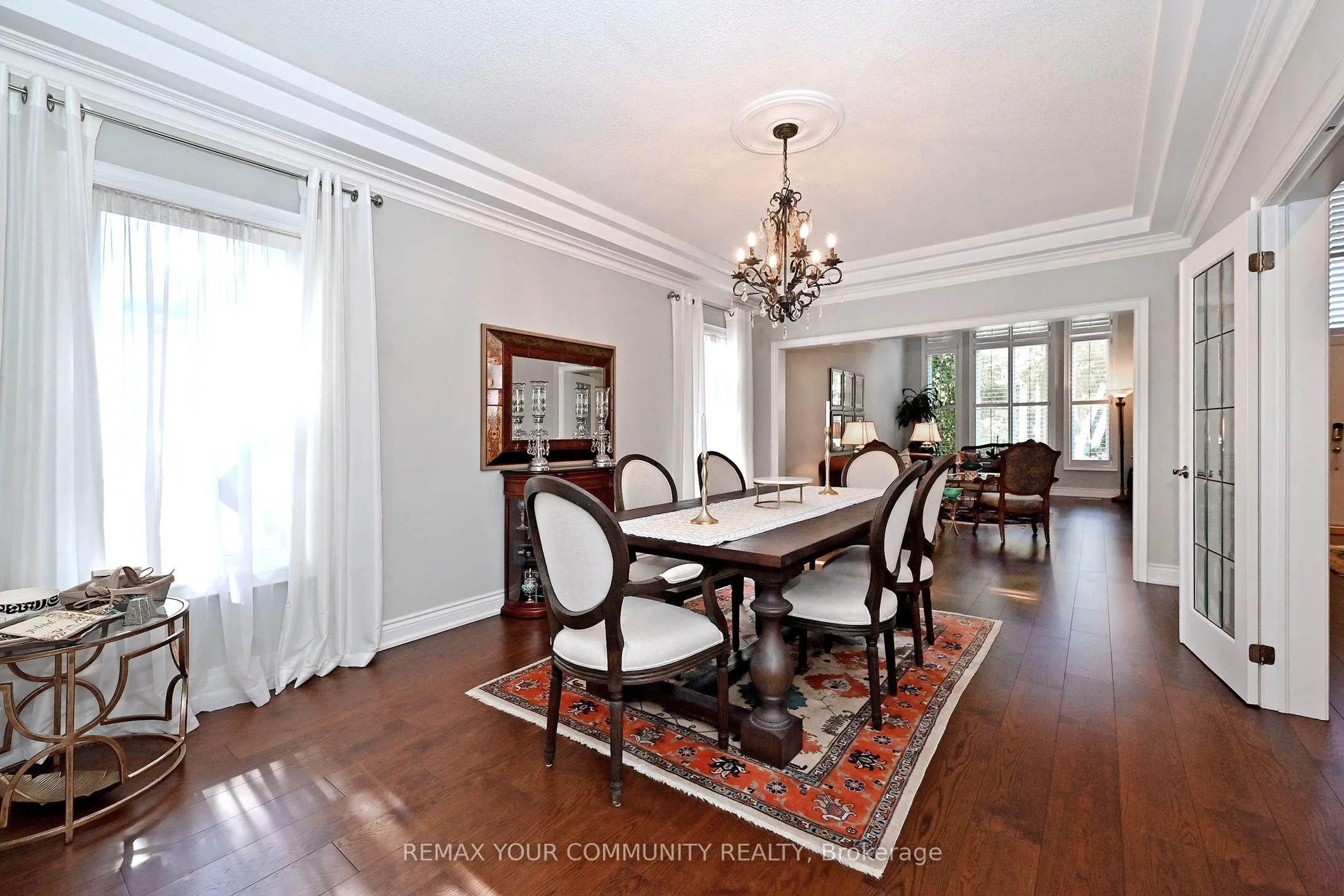 73 Sprucewood Drive E