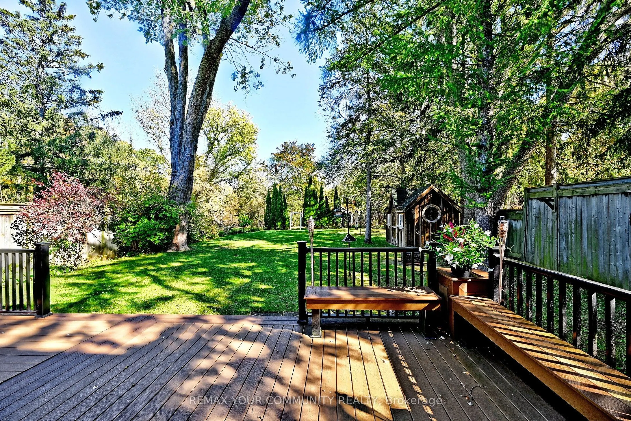 73 Sprucewood Drive E