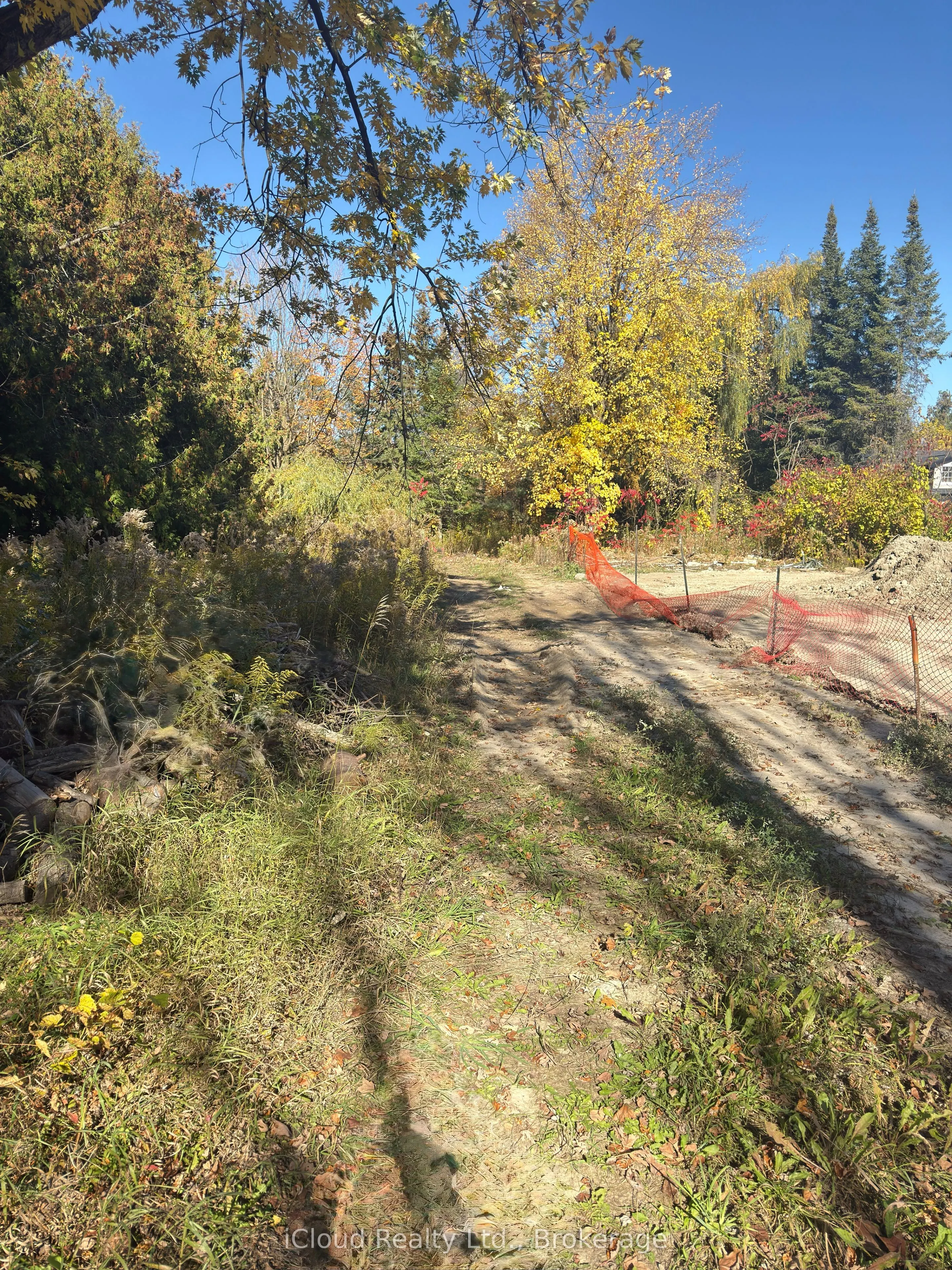 3296 Innisfil Beach Road