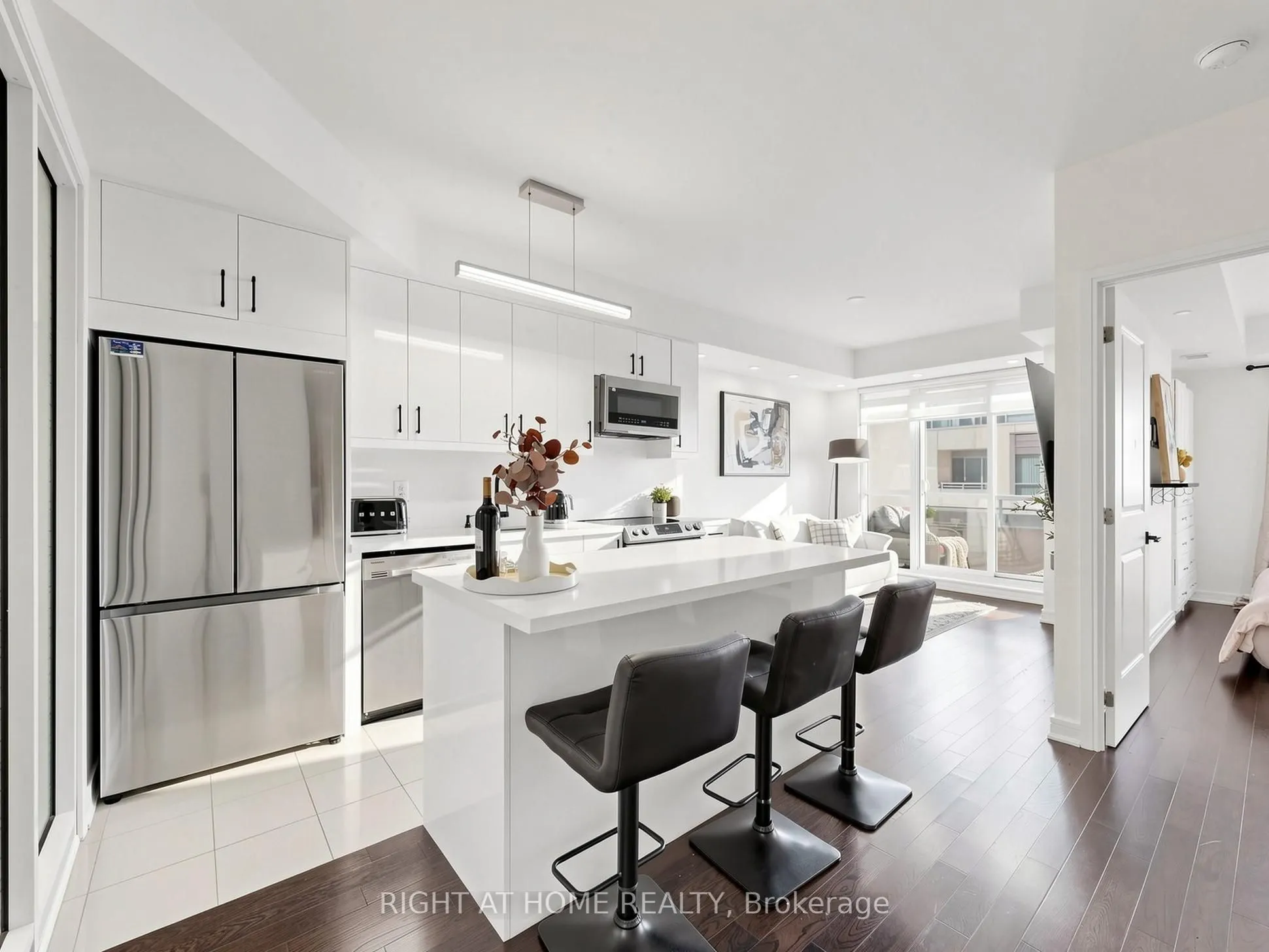 9191 Yonge Street #609