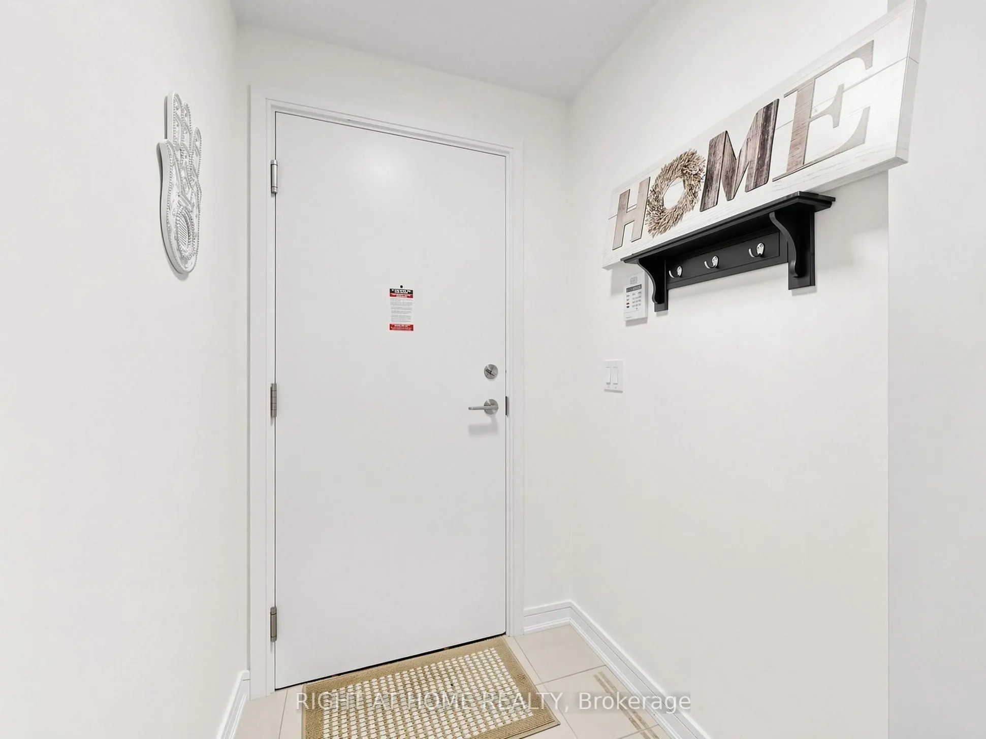 9191 Yonge Street #609