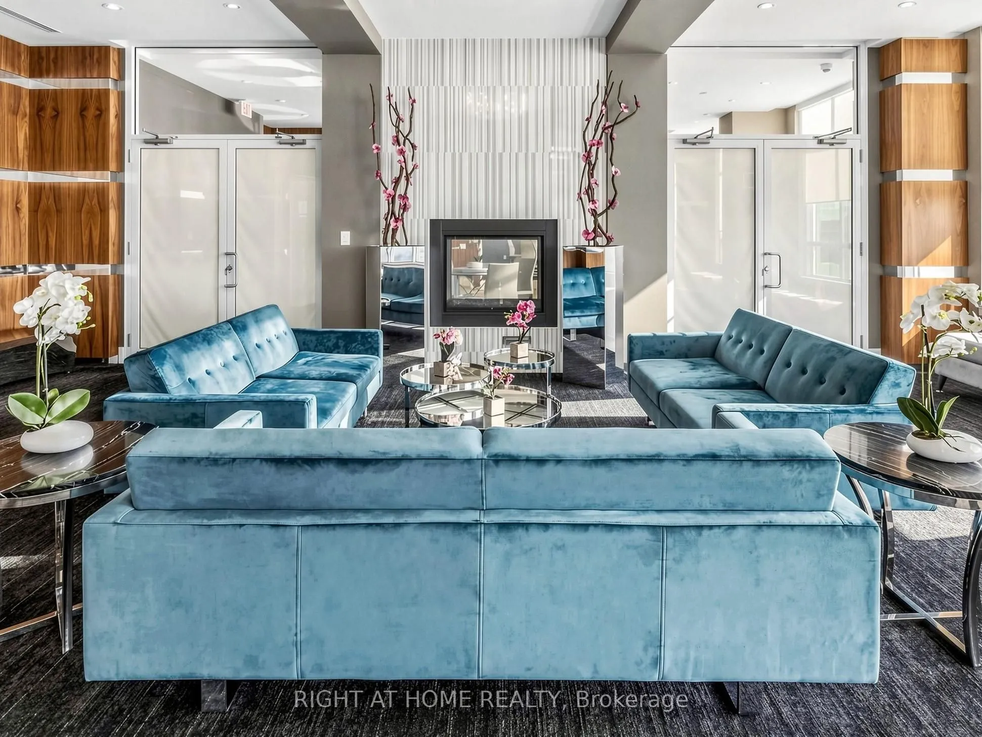 9191 Yonge Street #609