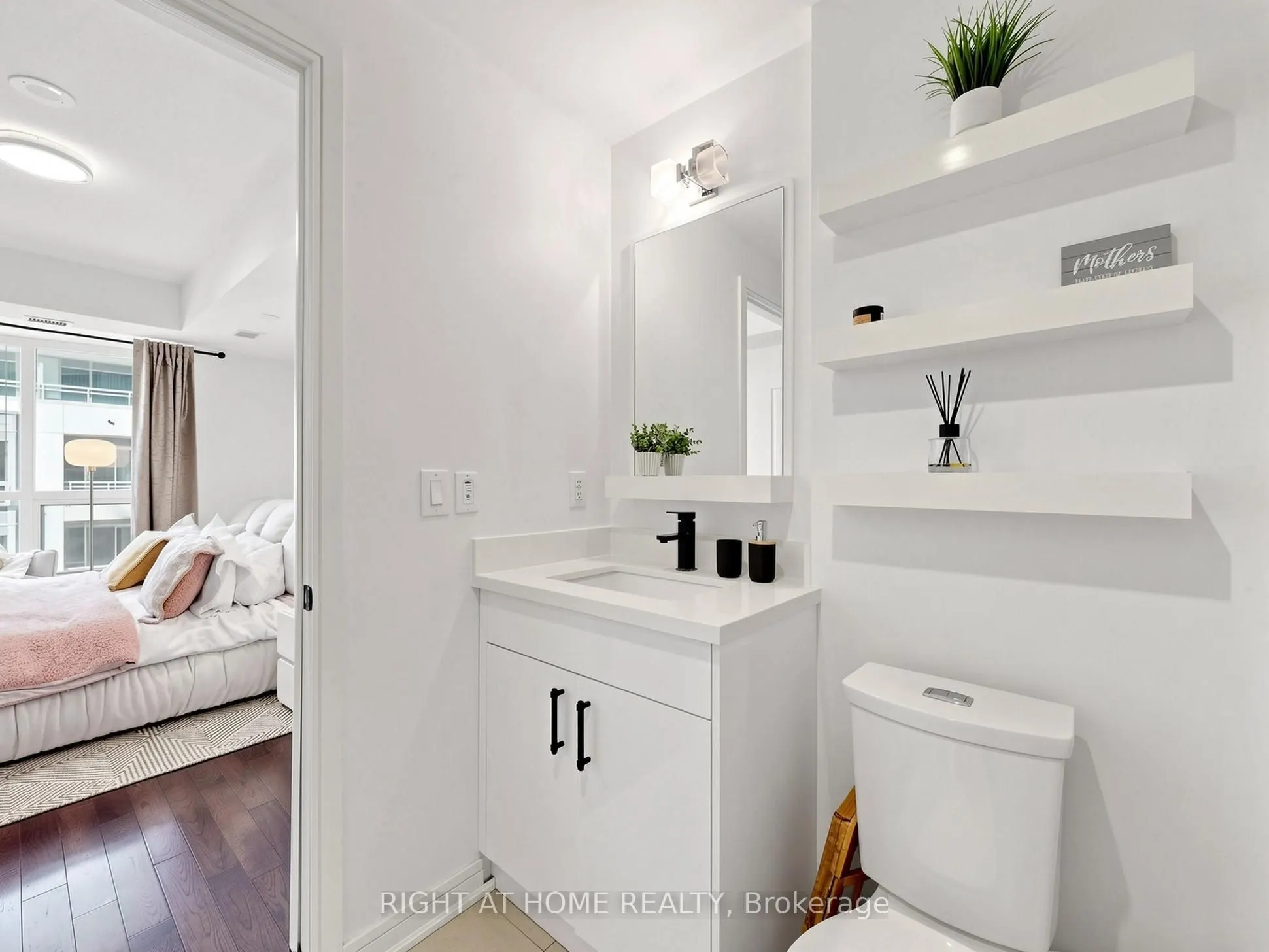 9191 Yonge Street #609