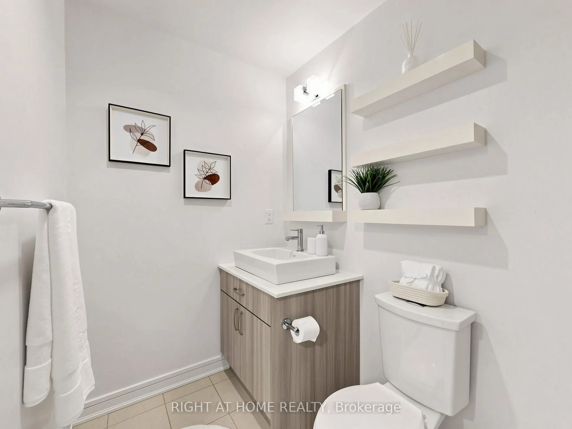 9191 Yonge Street #609
