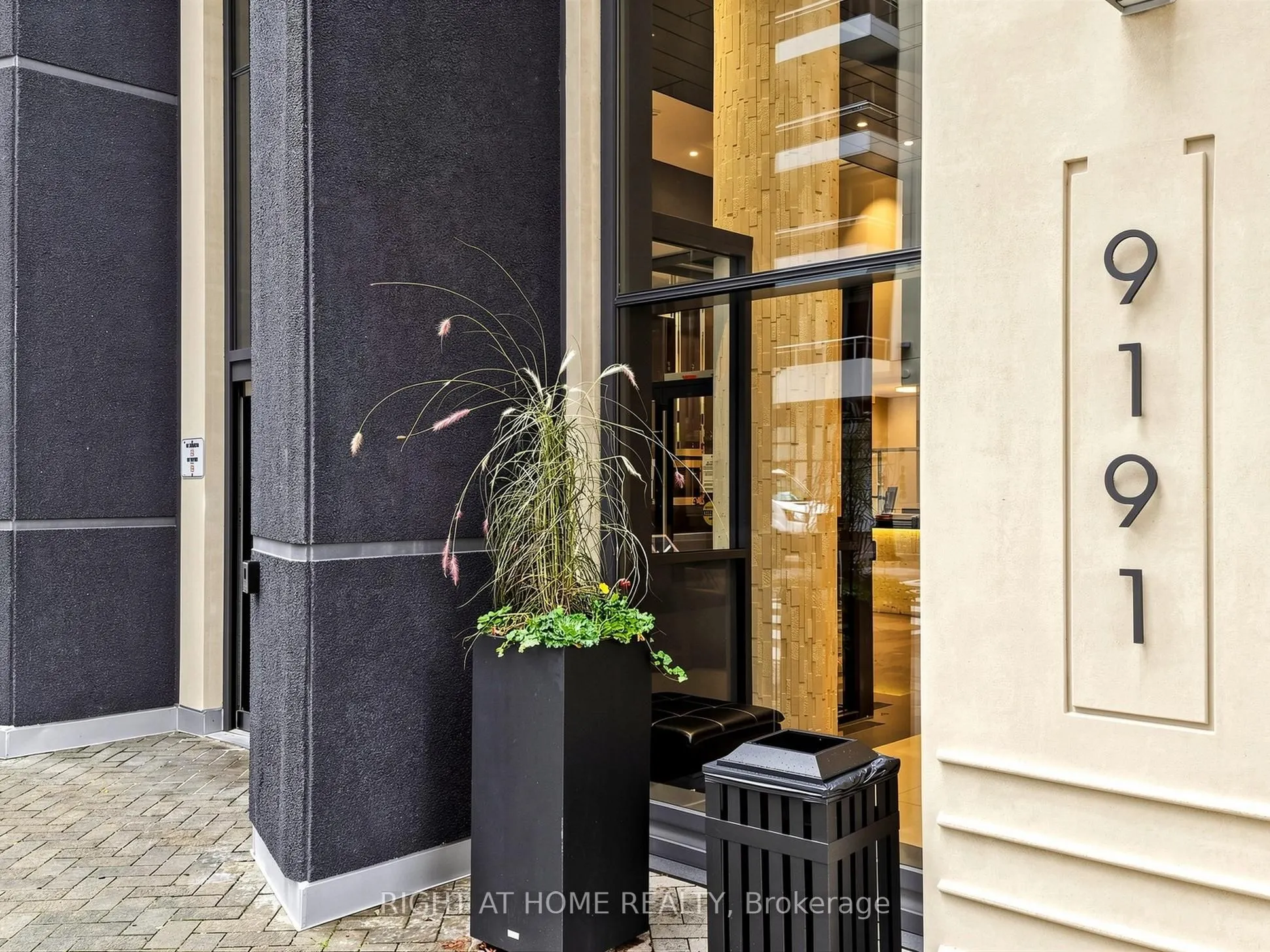9191 Yonge Street #609