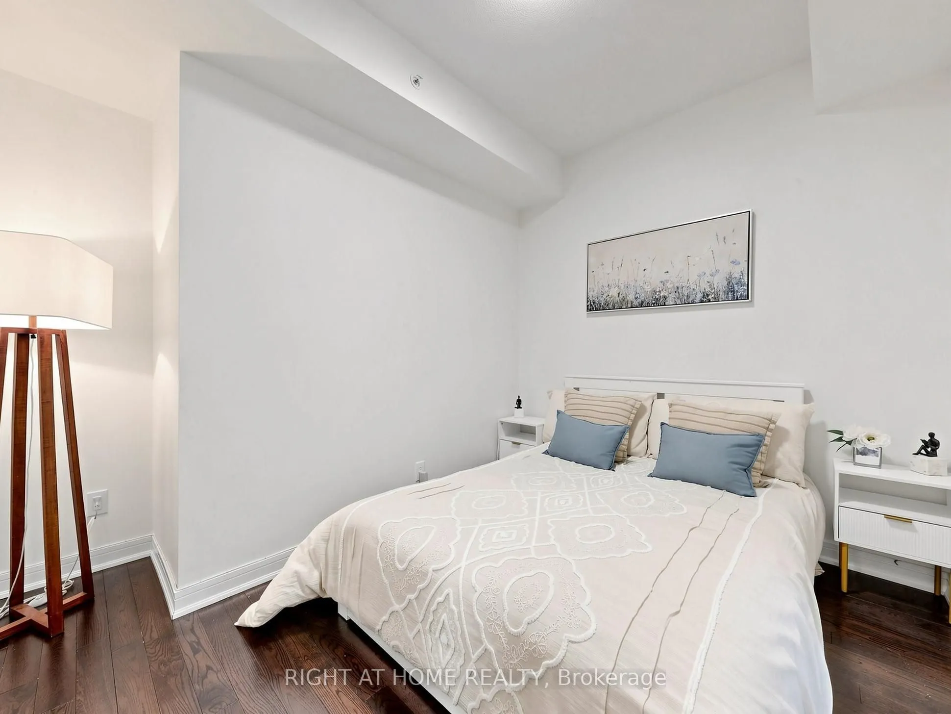 9191 Yonge Street #609