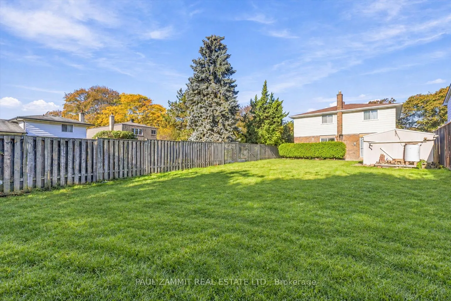33 Coral Harbour Crescent