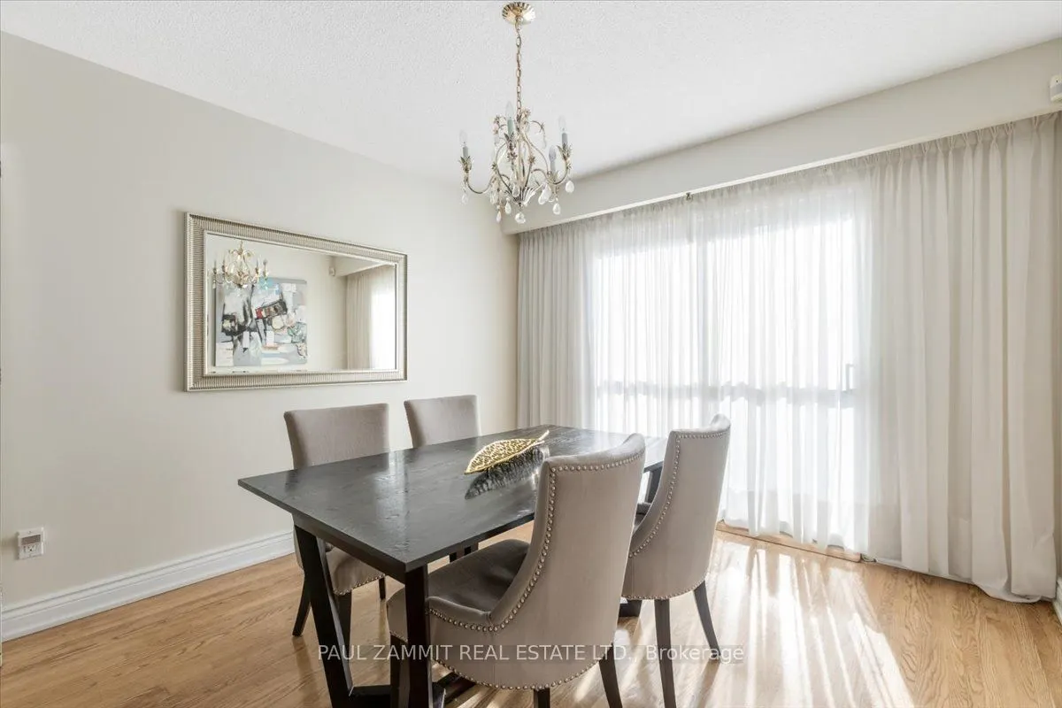 33 Coral Harbour Crescent