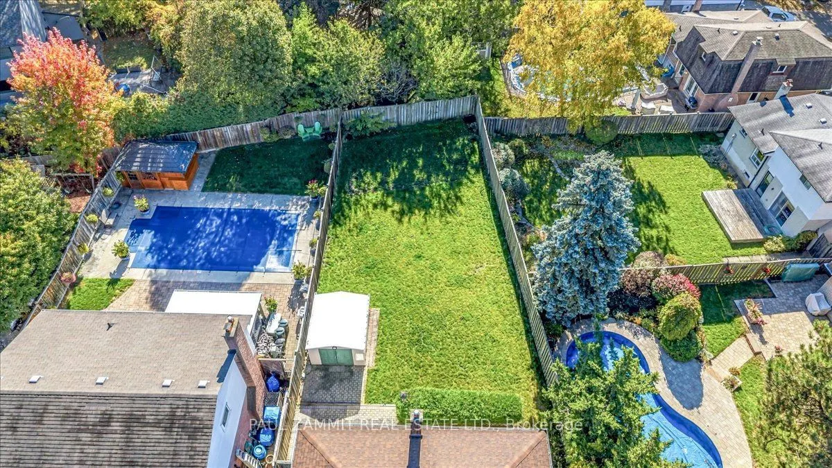 33 Coral Harbour Crescent