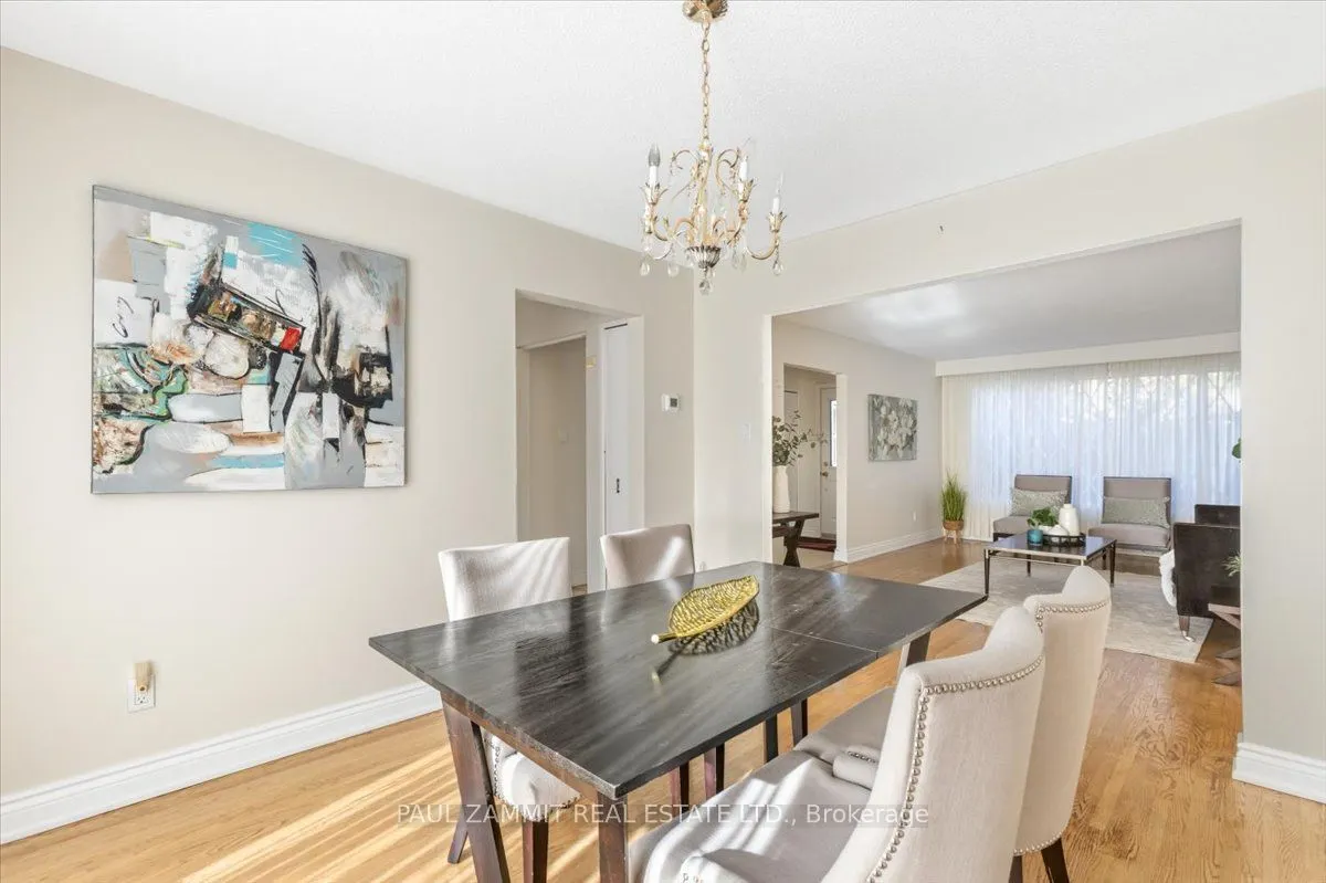 33 Coral Harbour Crescent