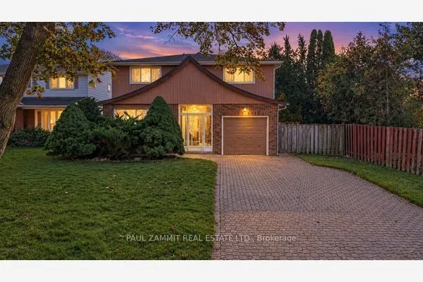 33 Coral Harbour Crescent