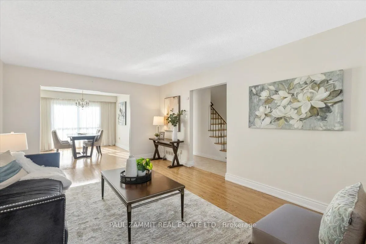 33 Coral Harbour Crescent
