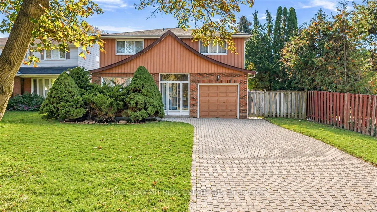 33 Coral Harbour Crescent
