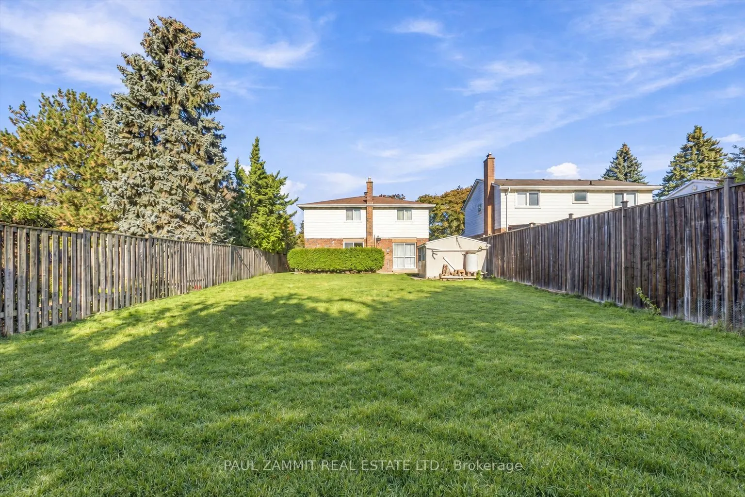 33 Coral Harbour Crescent