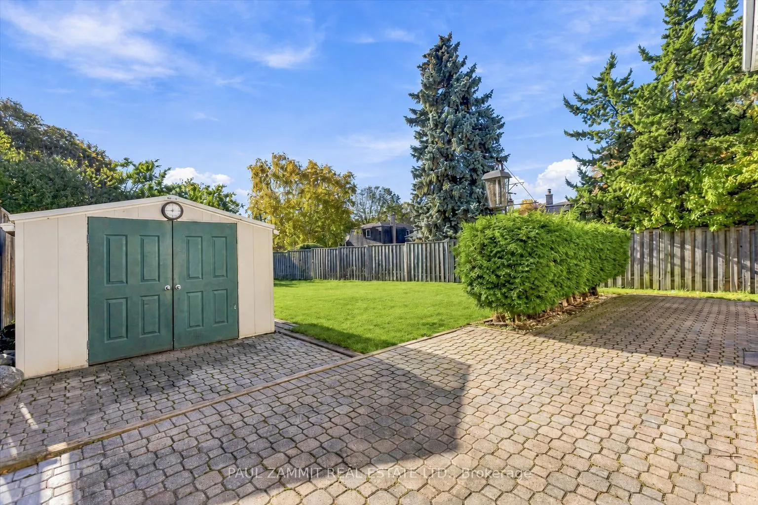 33 Coral Harbour Crescent