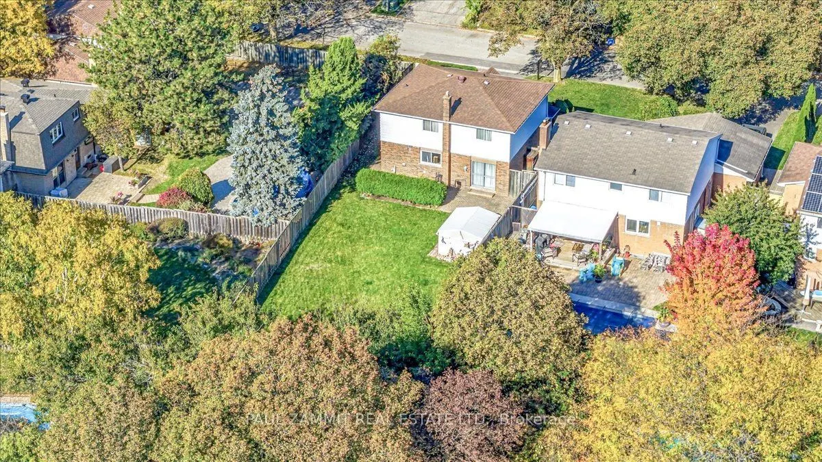 33 Coral Harbour Crescent