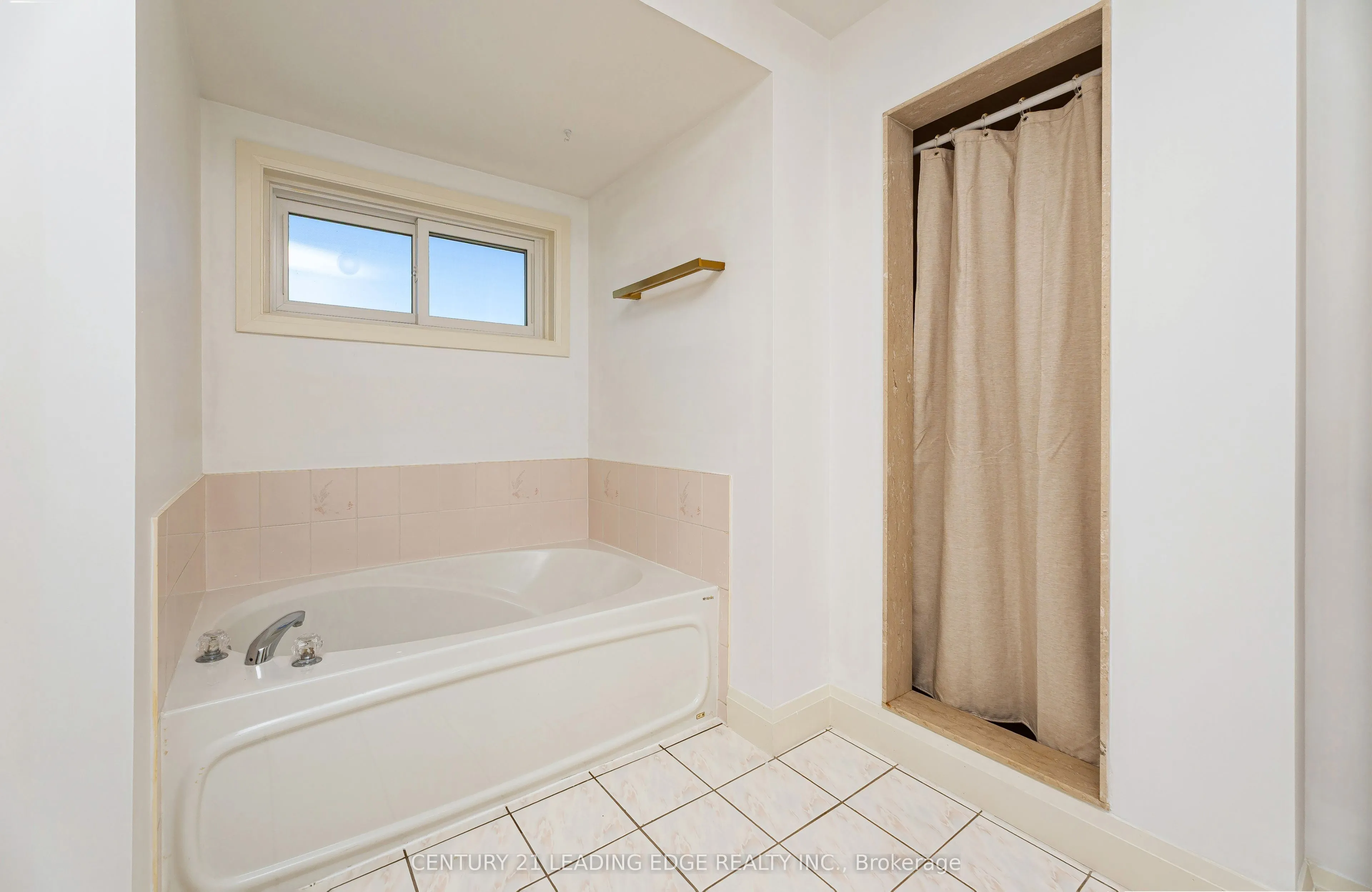 18 Clark Avenue #36