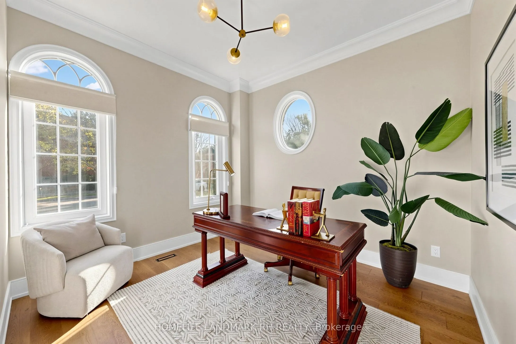 55 Willett Crescent