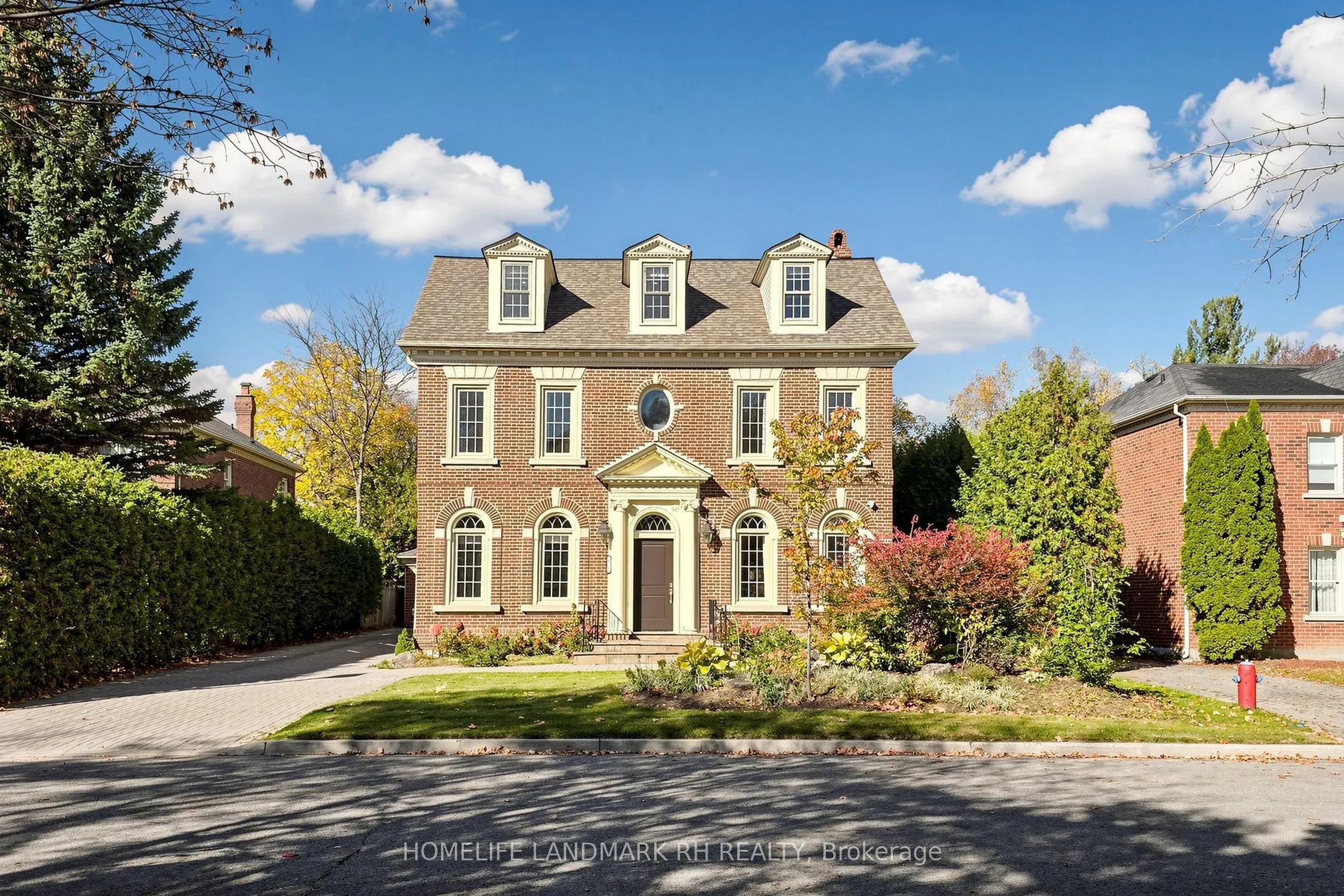 55 Willett Crescent