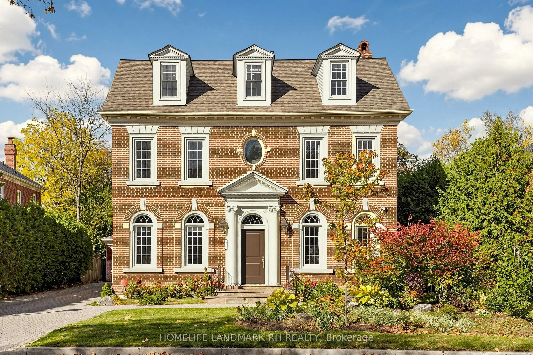 55 Willett Crescent