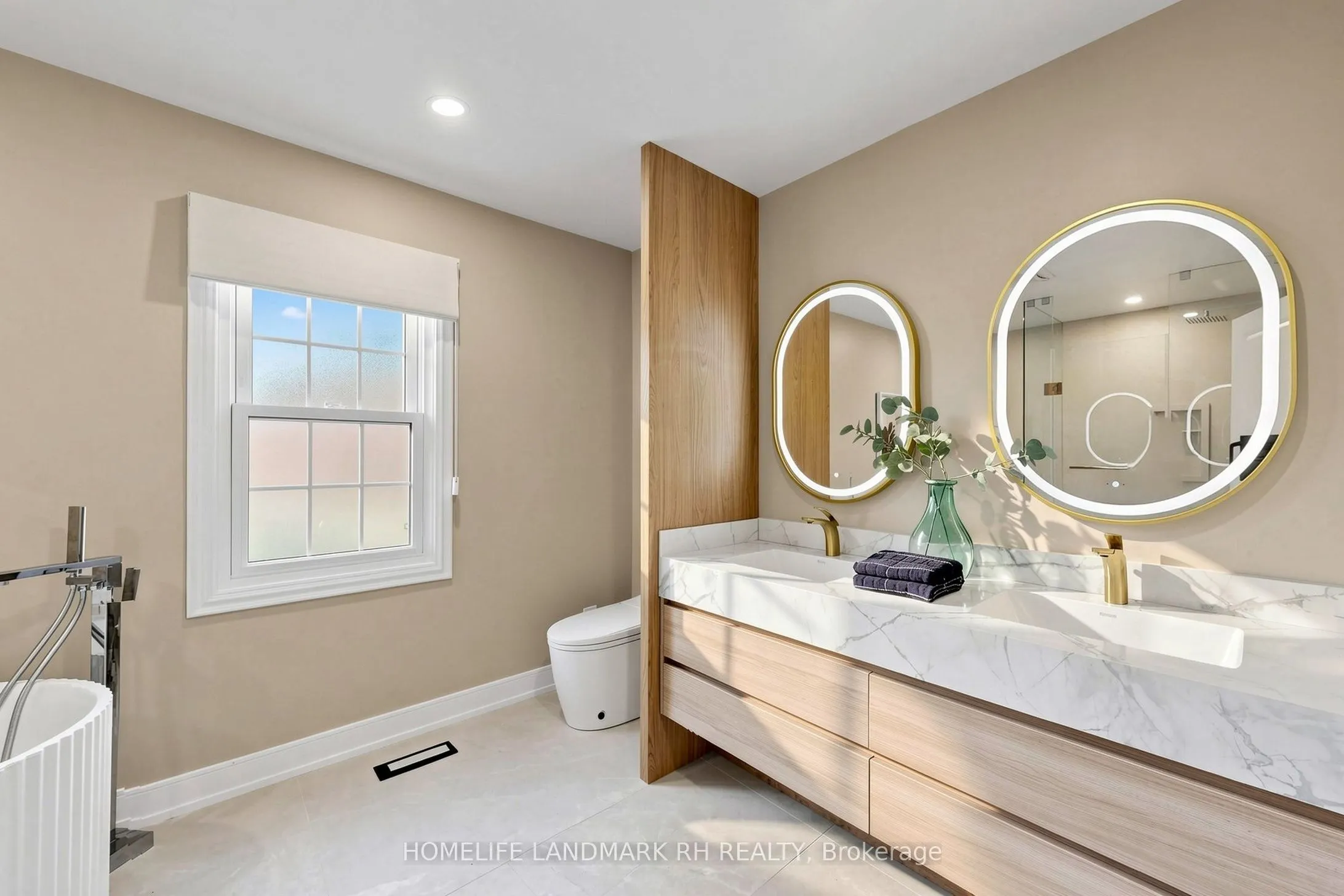 55 Willett Crescent