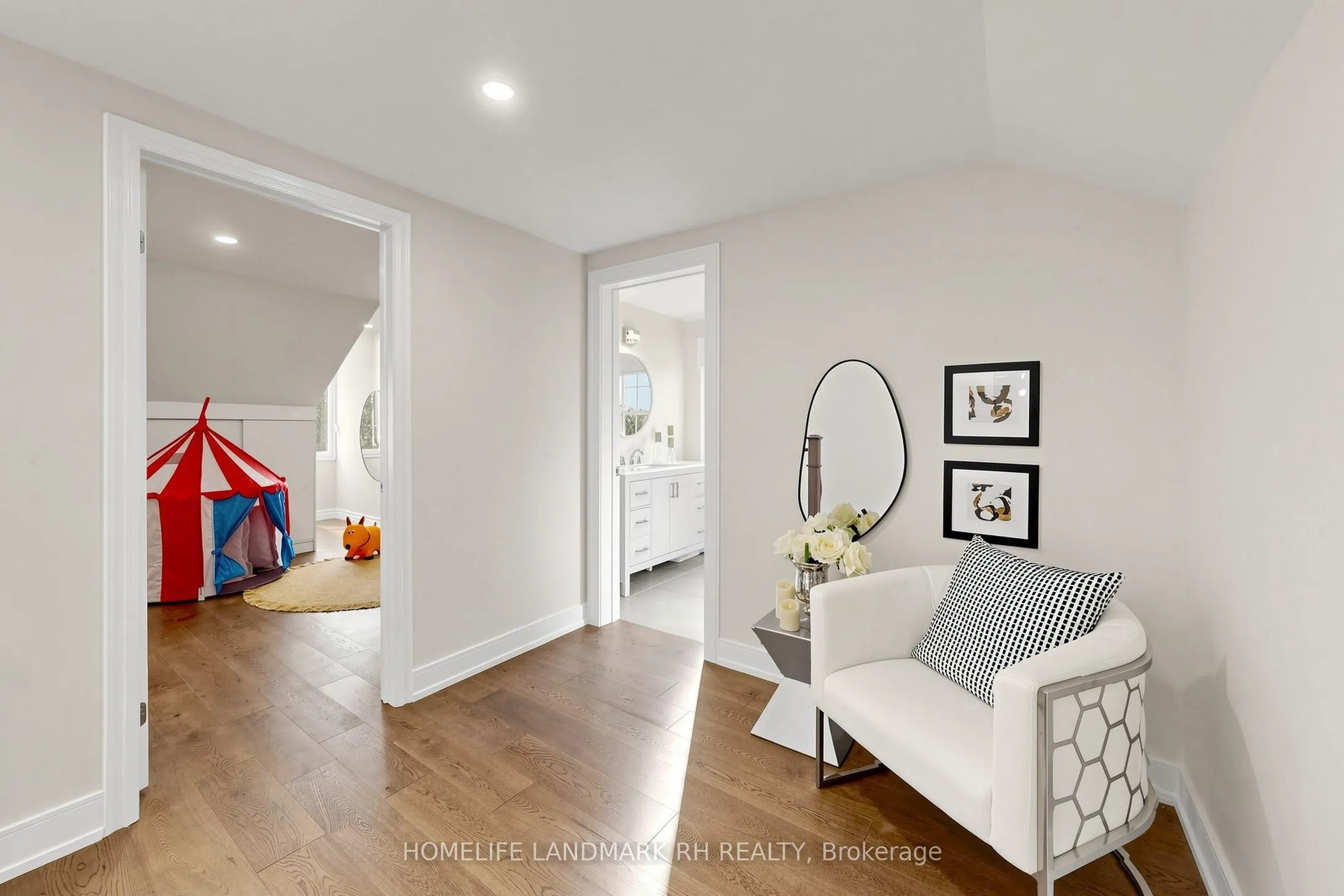 55 Willett Crescent