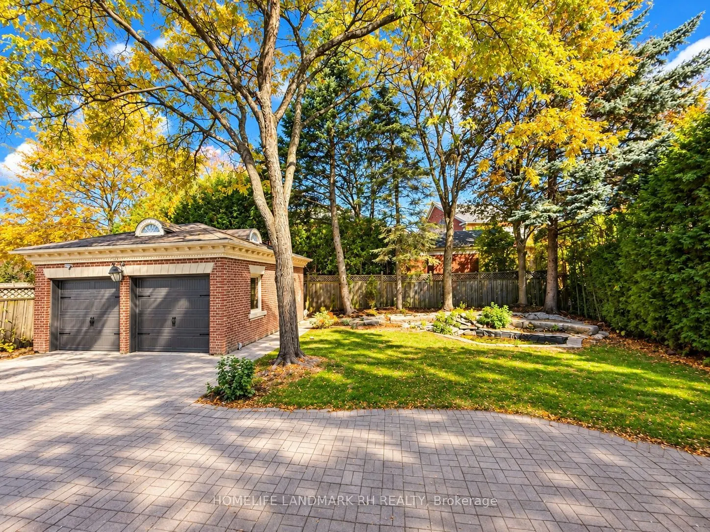 55 Willett Crescent
