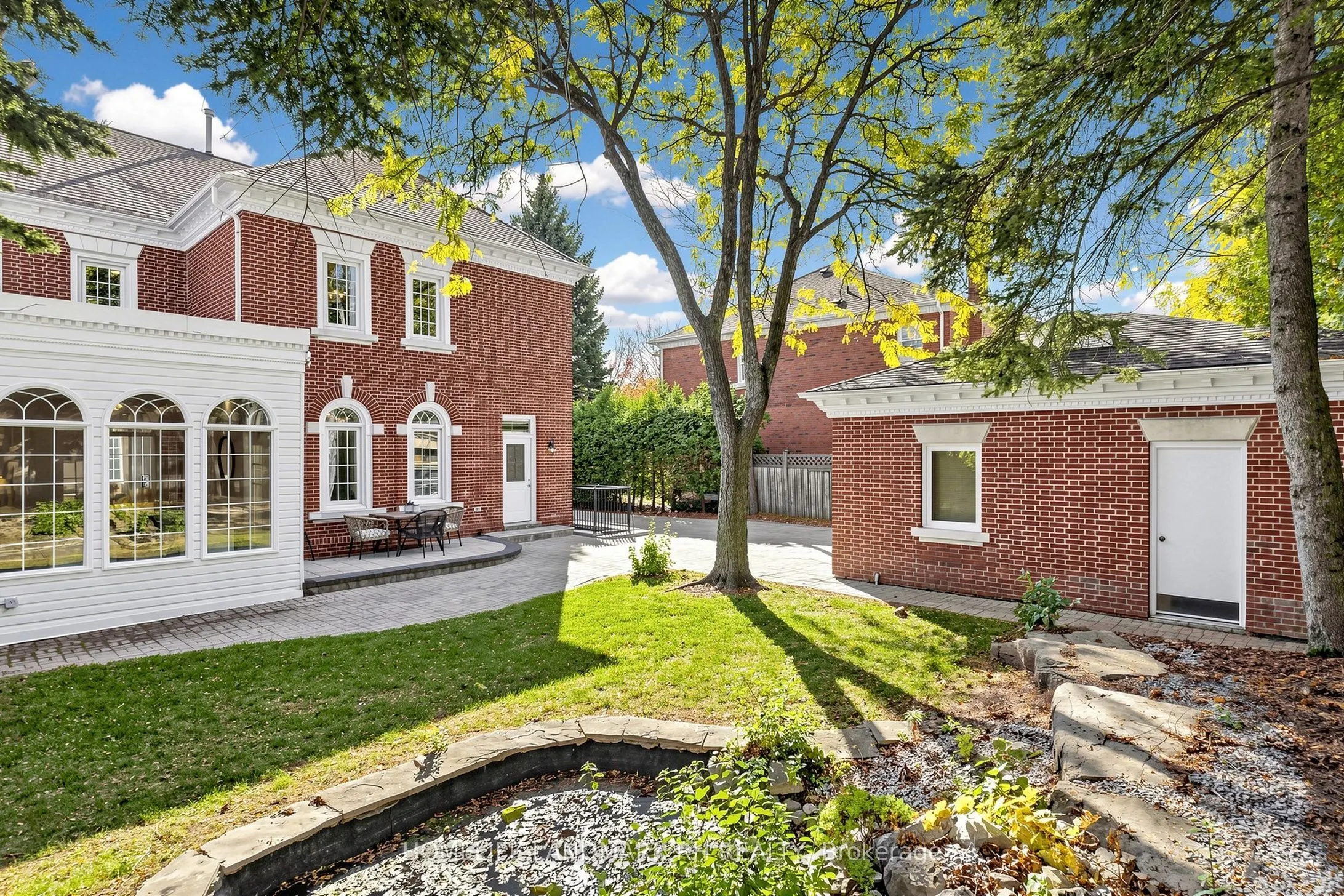 55 Willett Crescent