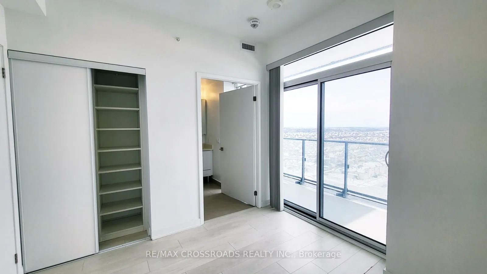 75 Oneida Crescent #1608