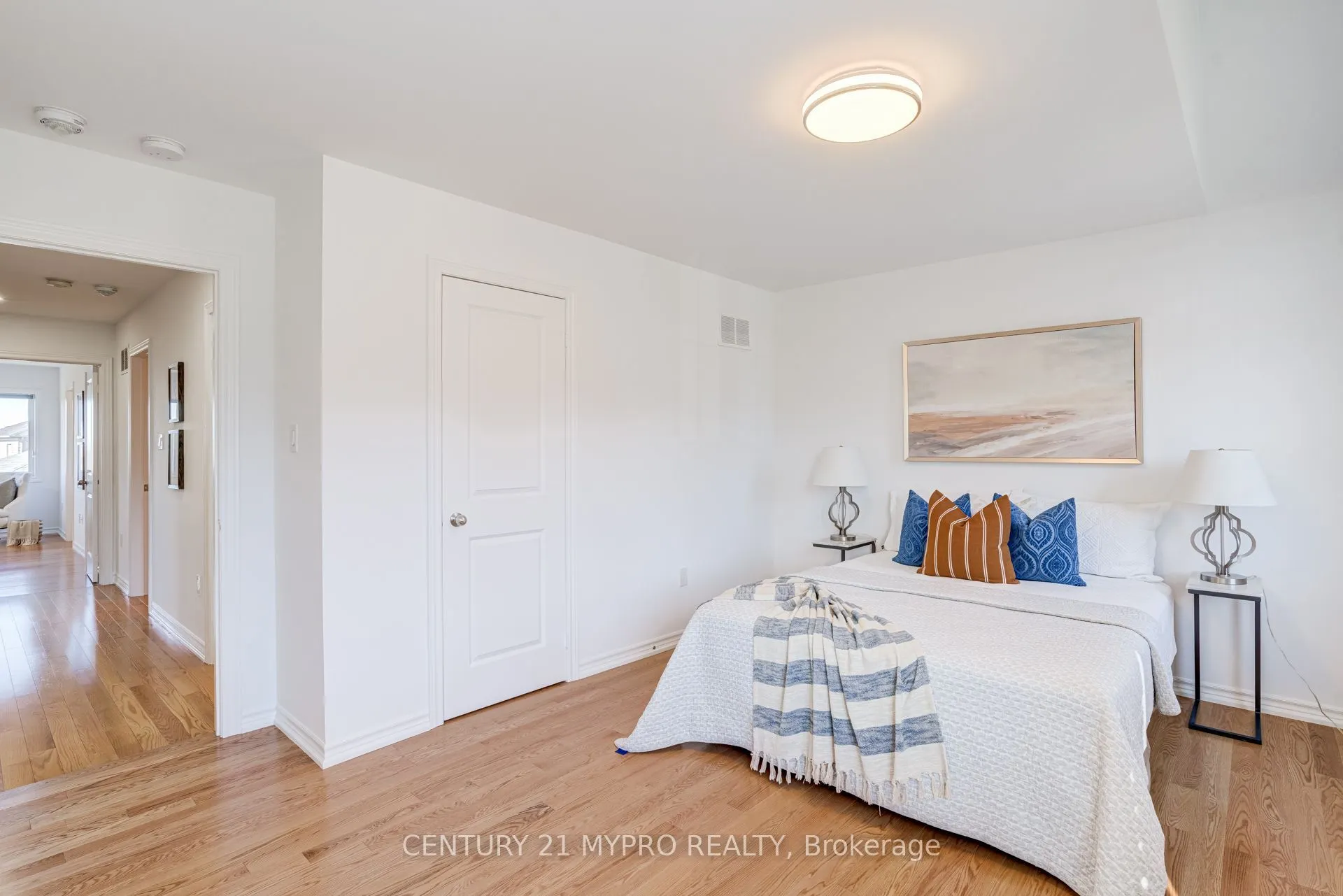 13 Manor Glen Crescent