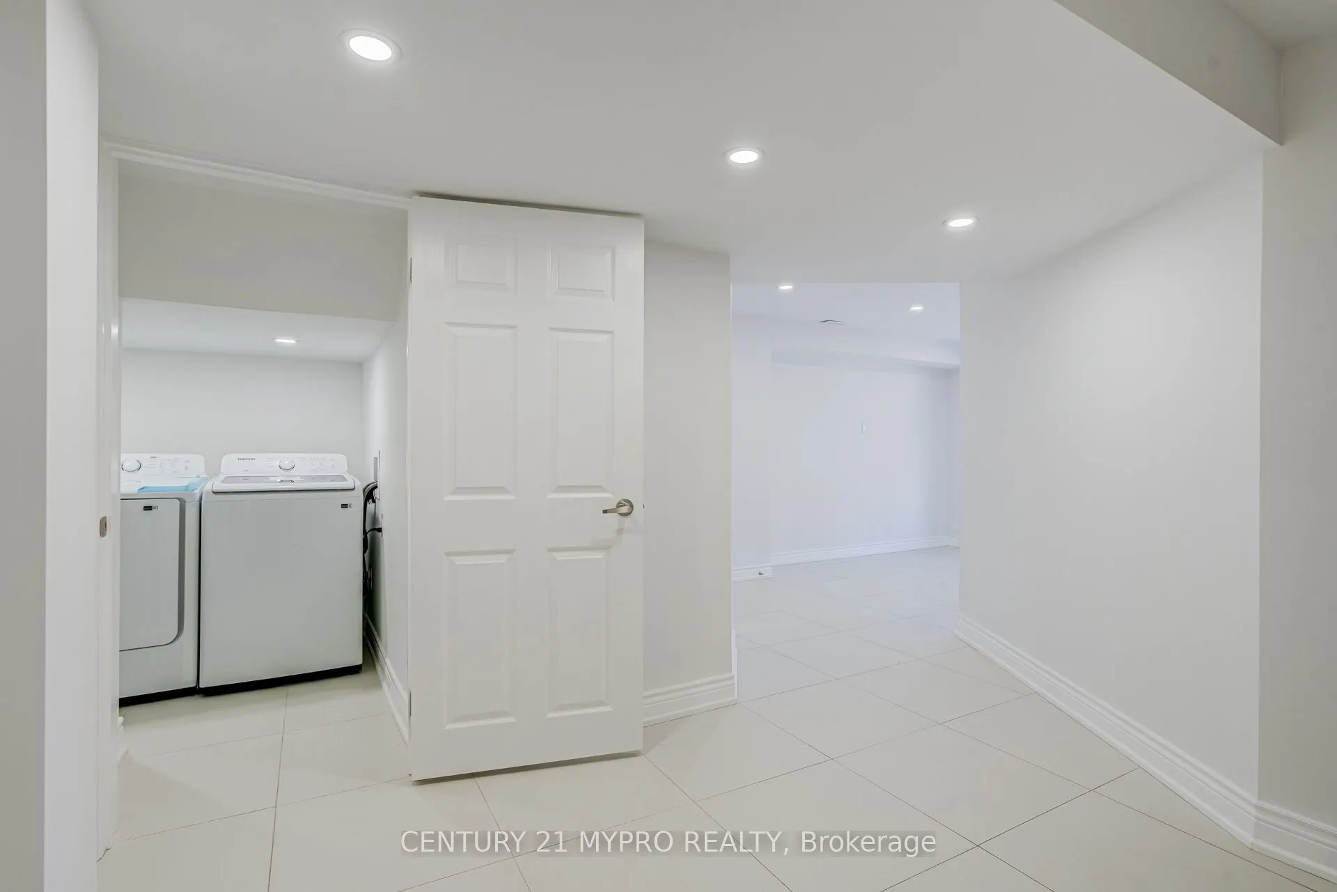 13 Manor Glen Crescent