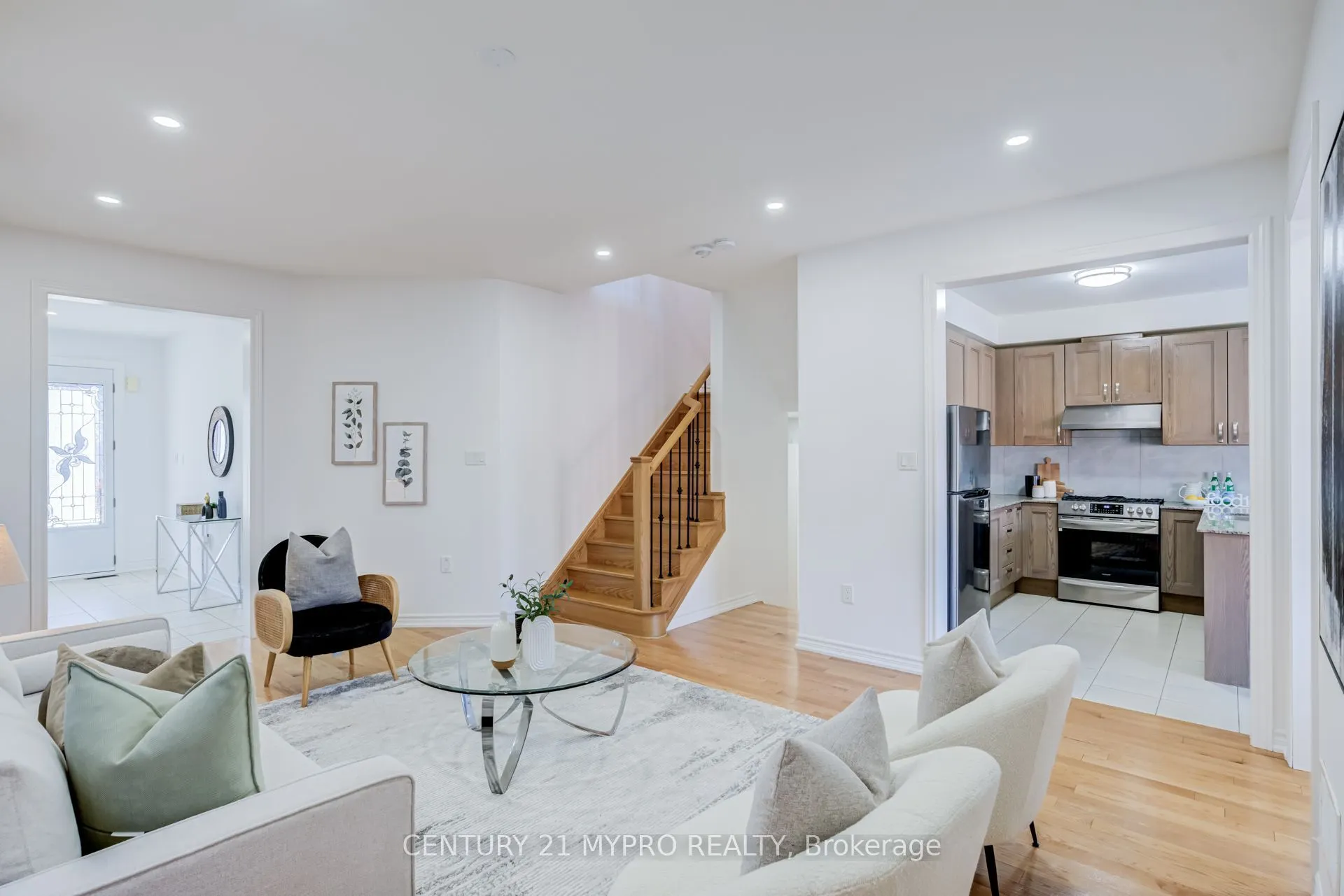 13 Manor Glen Crescent