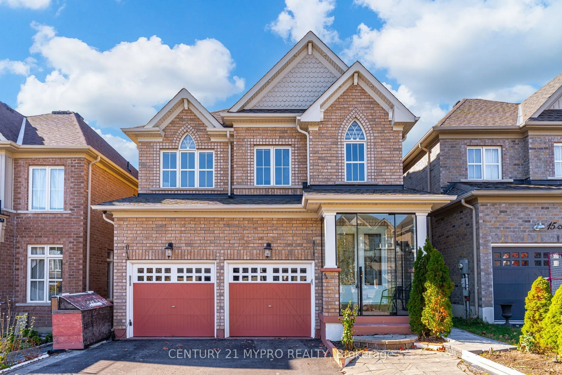 13 Manor Glen Crescent