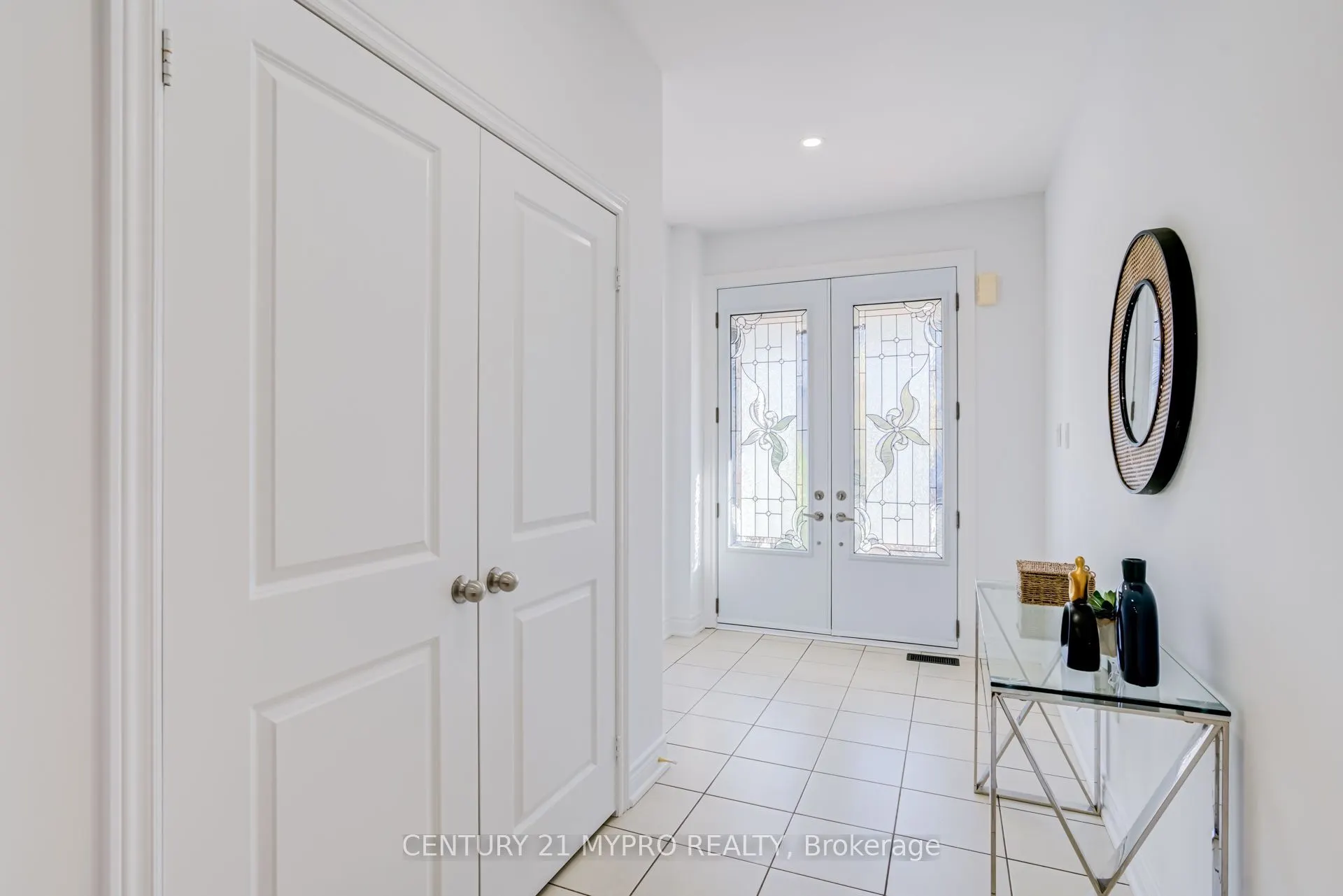 13 Manor Glen Crescent
