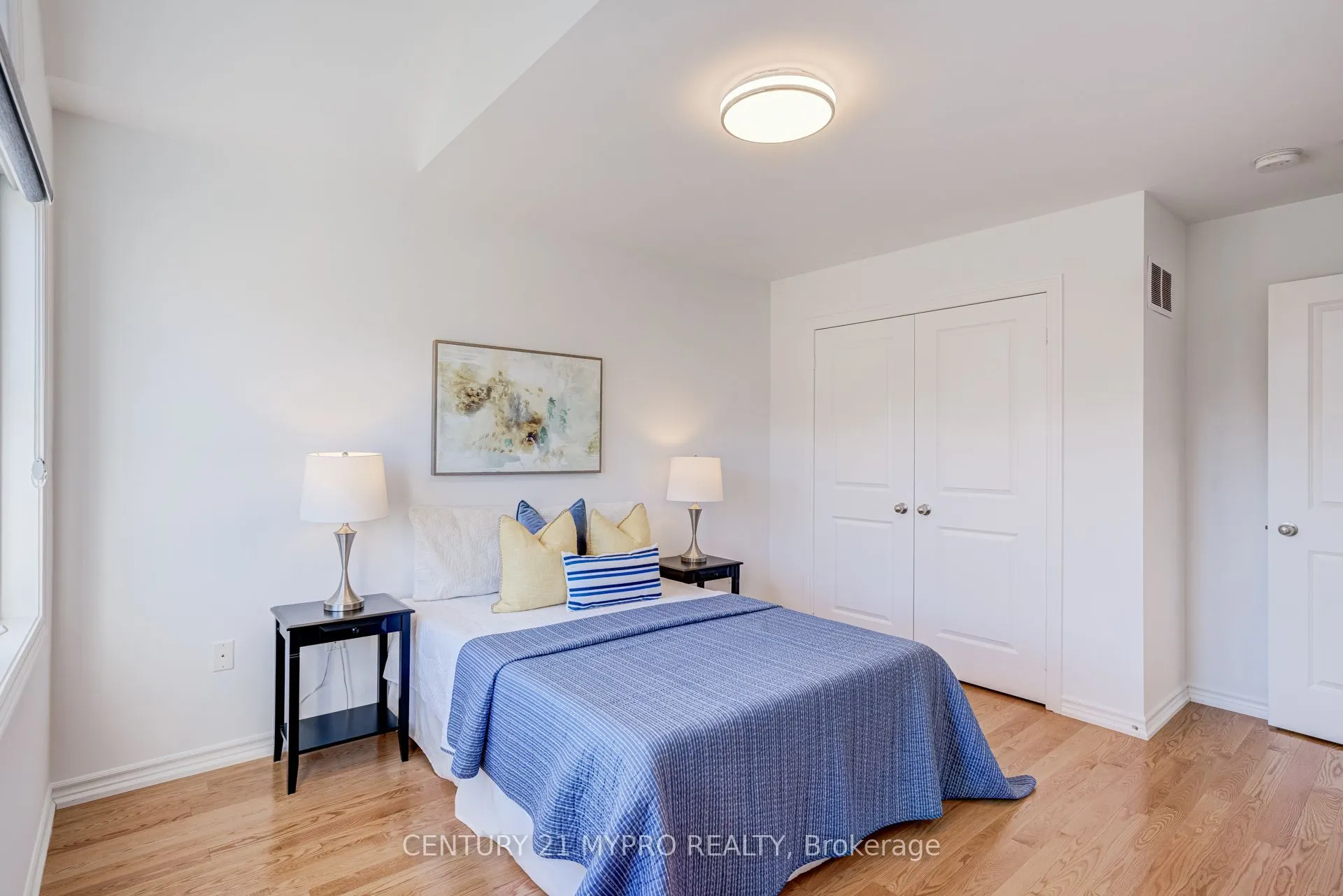 13 Manor Glen Crescent