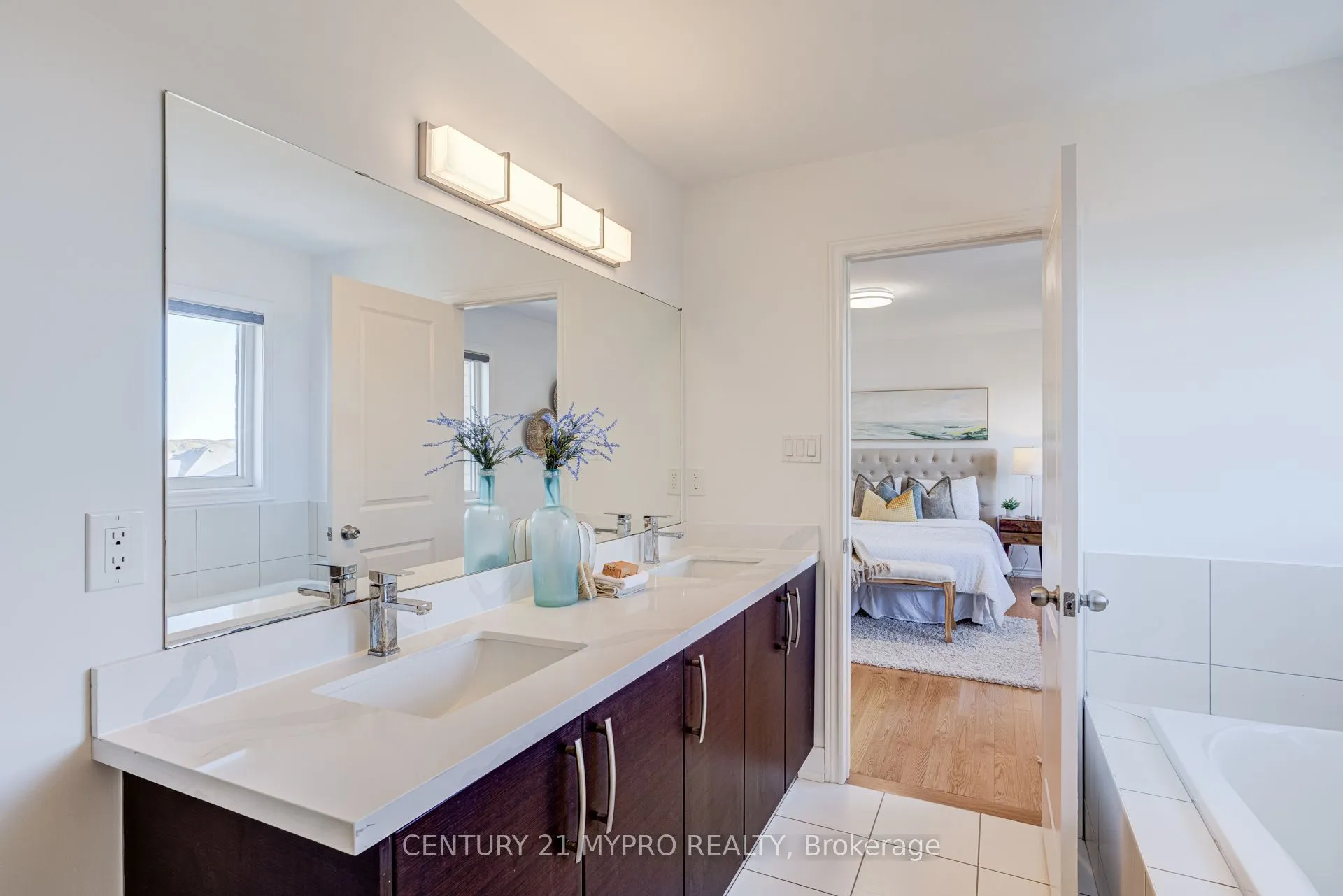 13 Manor Glen Crescent