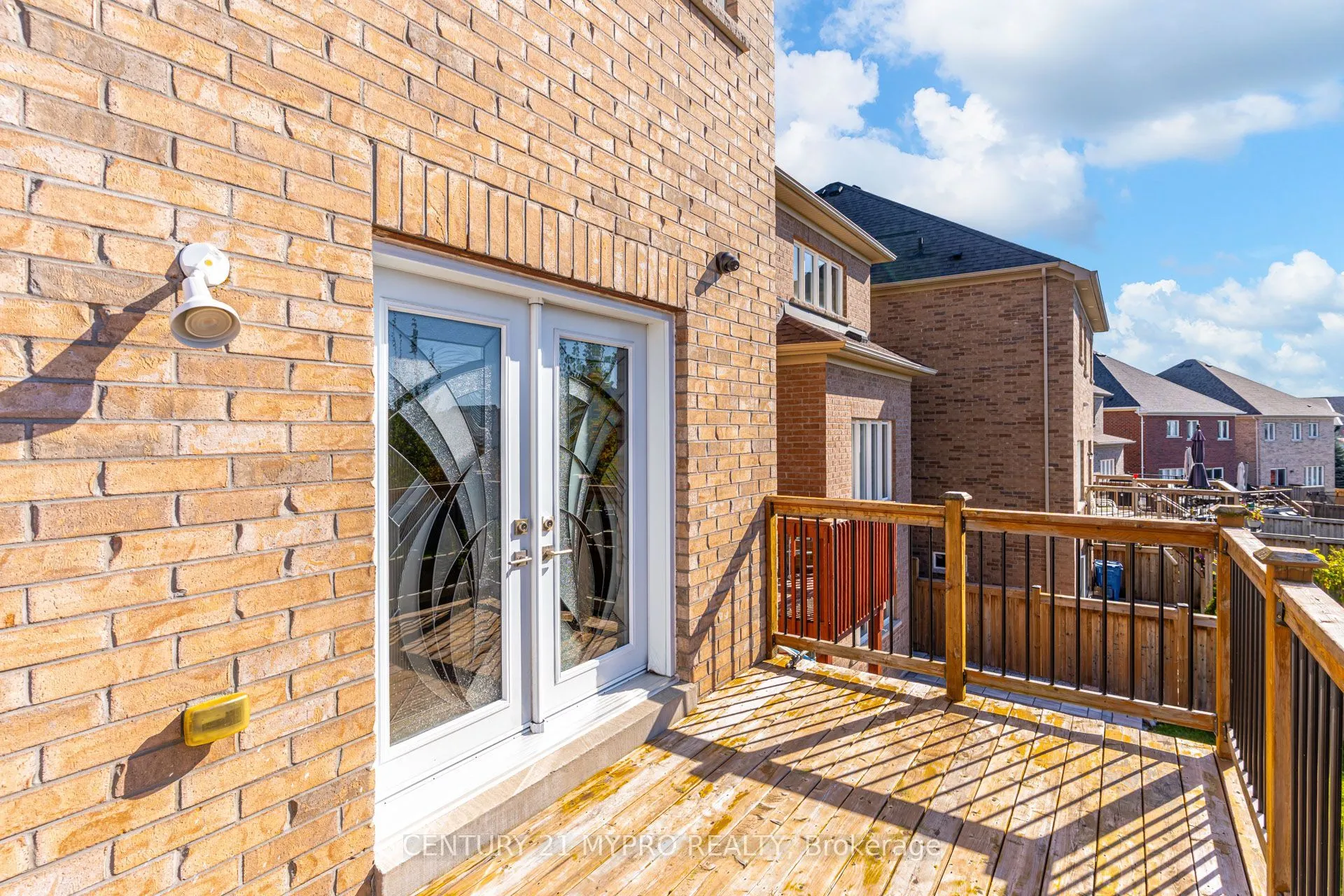 13 Manor Glen Crescent