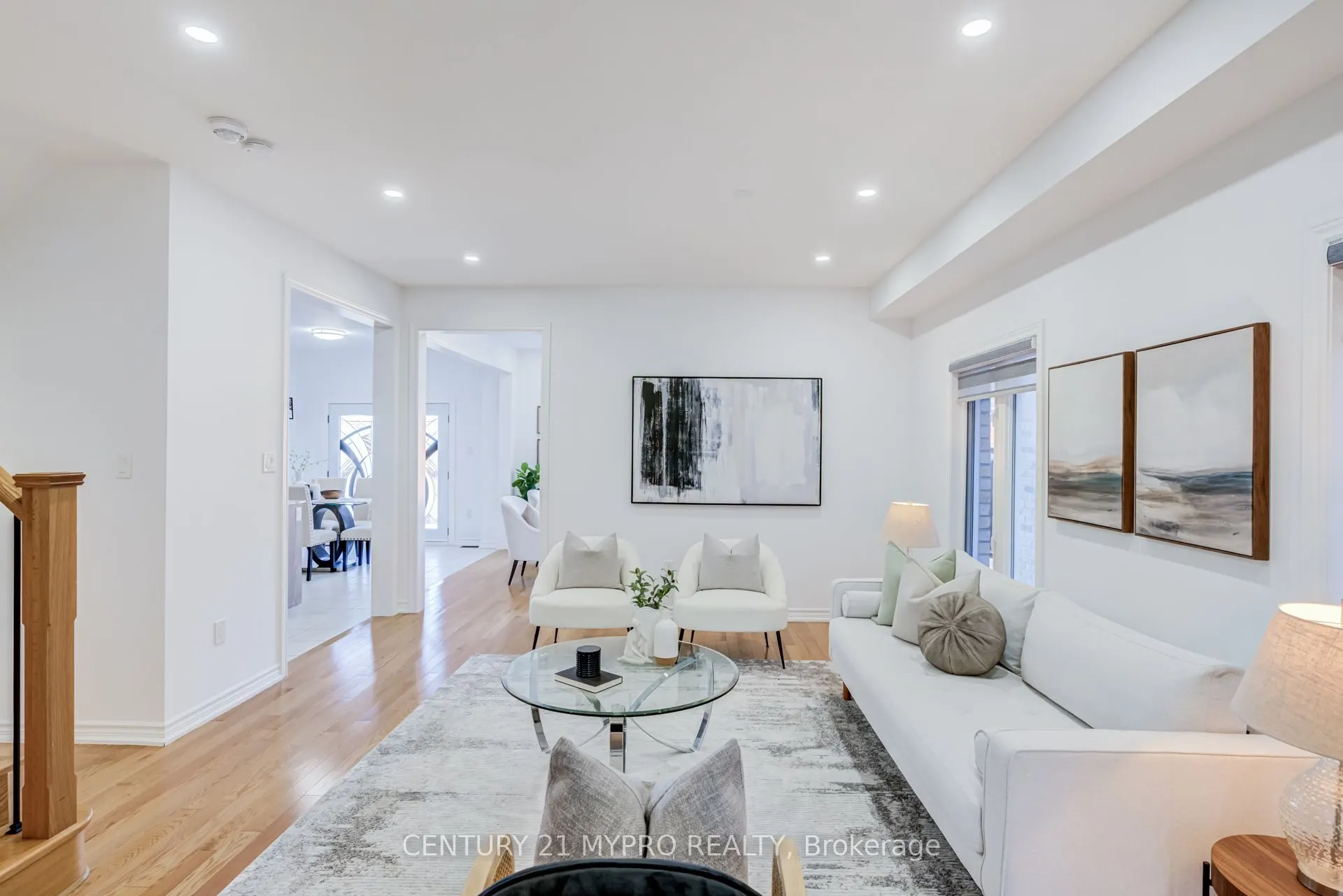 13 Manor Glen Crescent