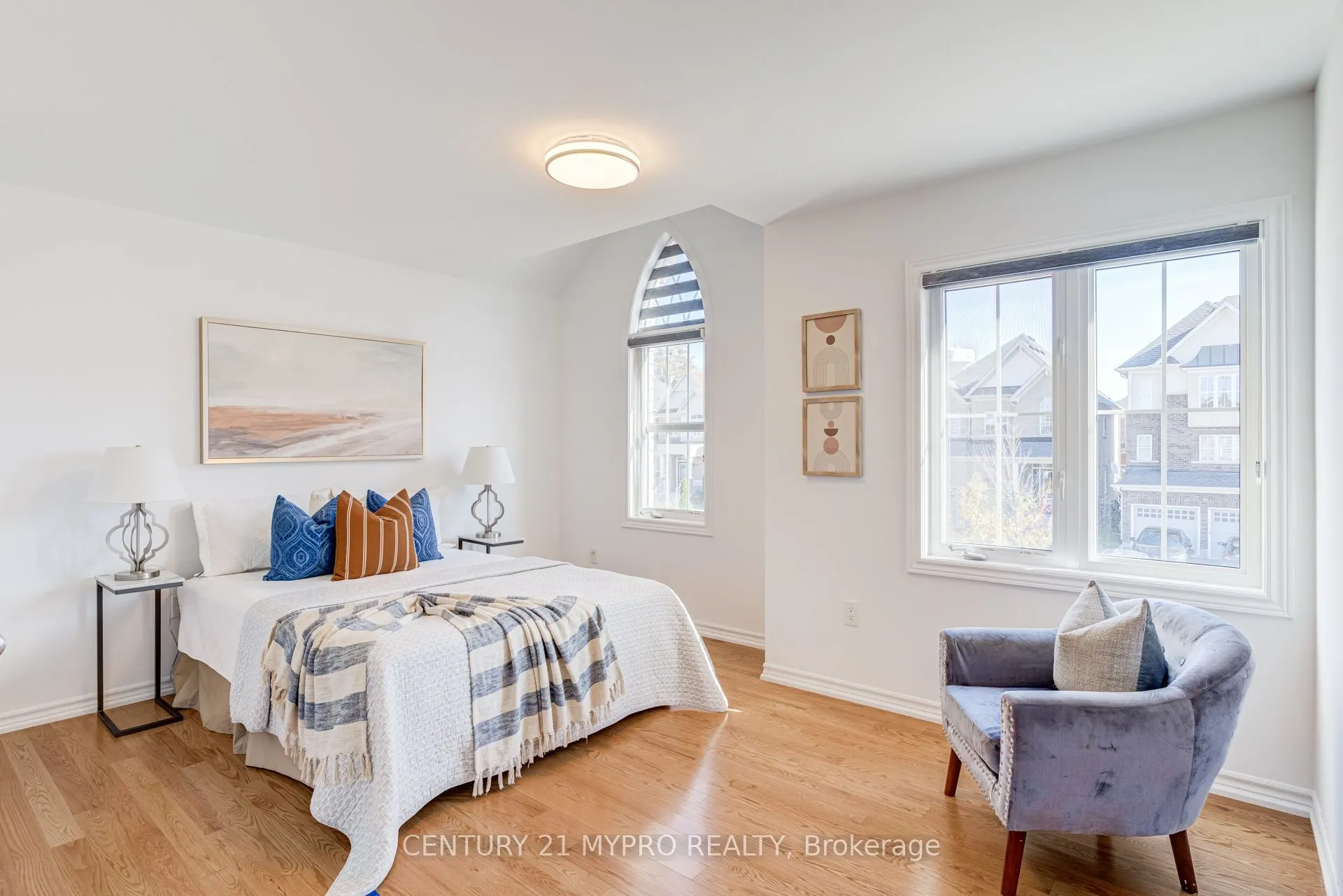 13 Manor Glen Crescent