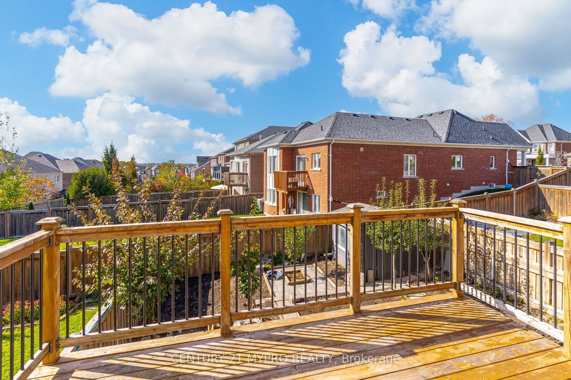 13 Manor Glen Crescent
