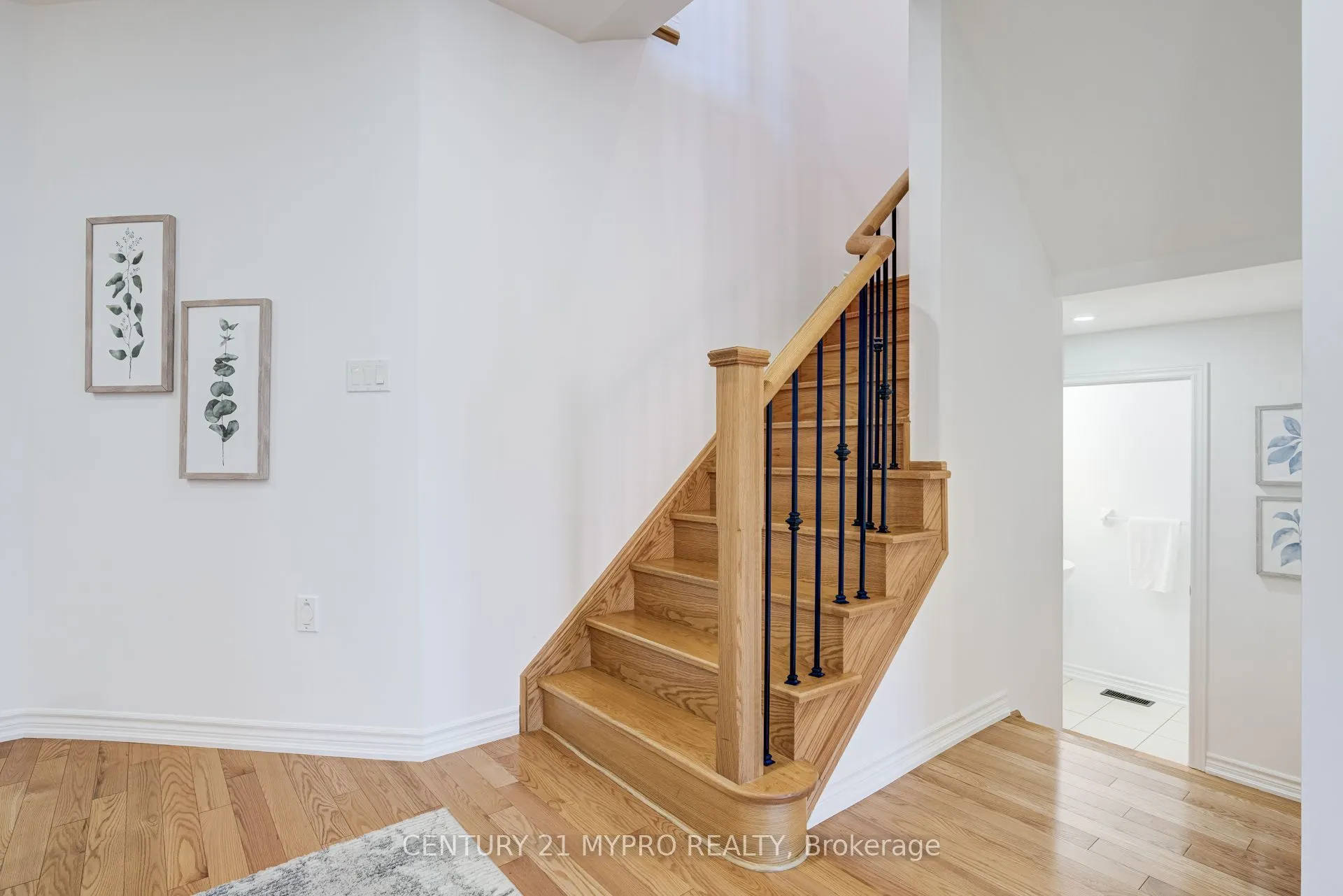13 Manor Glen Crescent