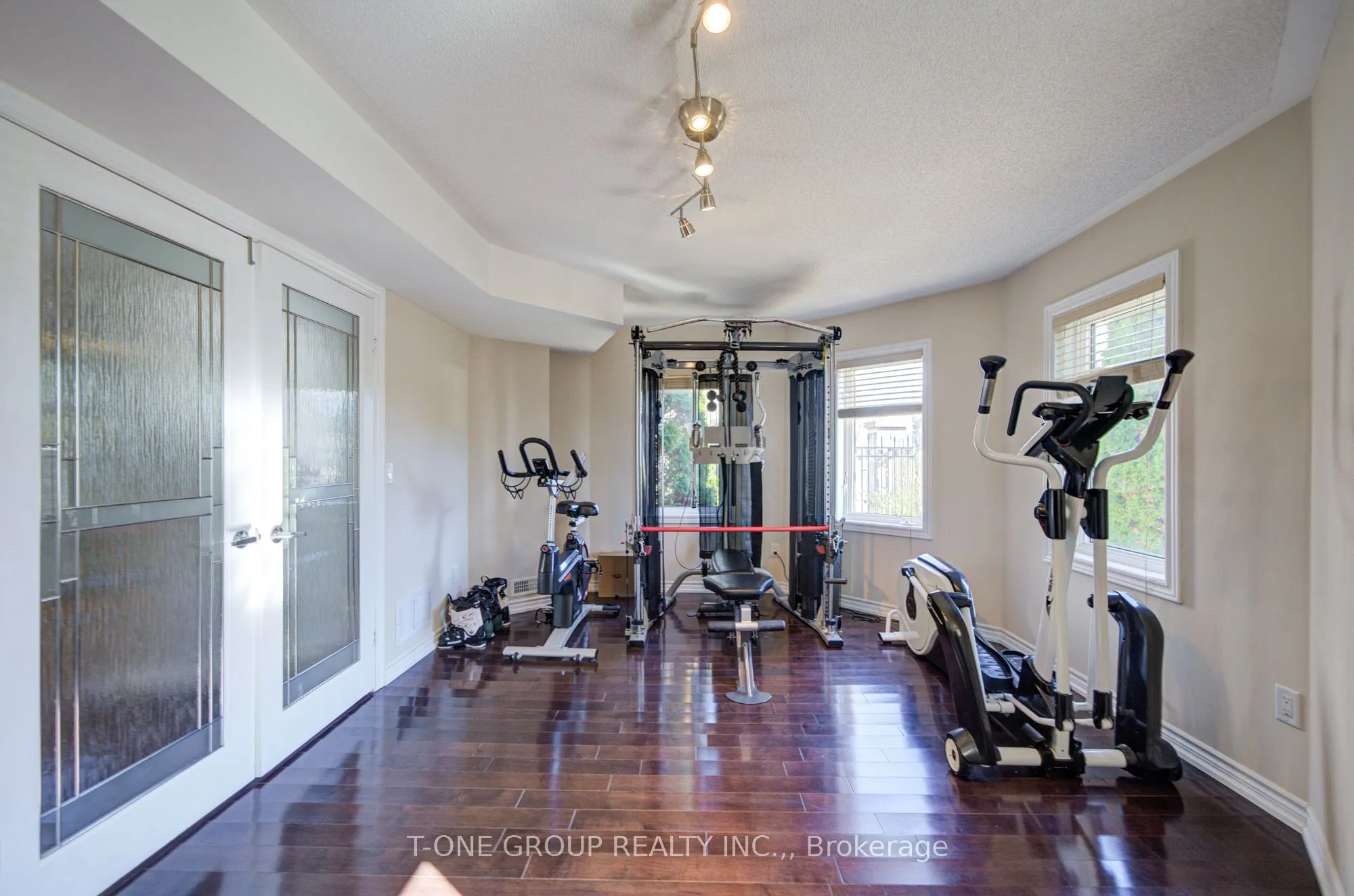 9133 Bayview Avenue #85