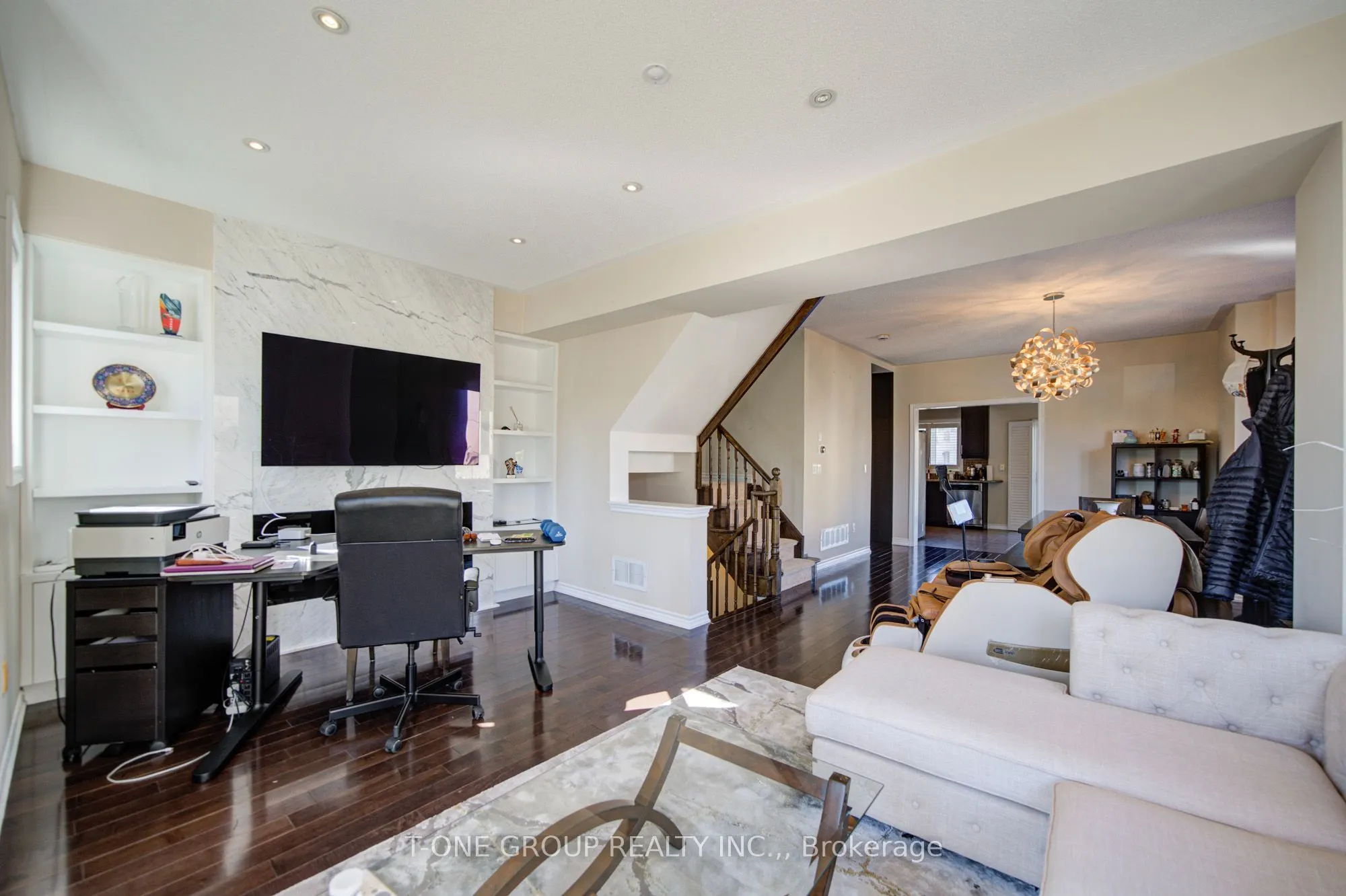 9133 Bayview Avenue #85