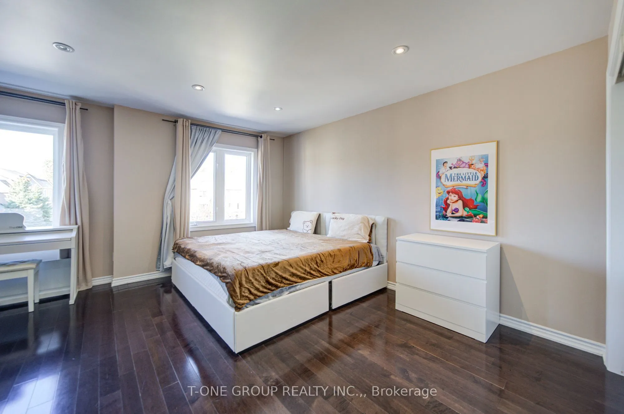 9133 Bayview Avenue #85